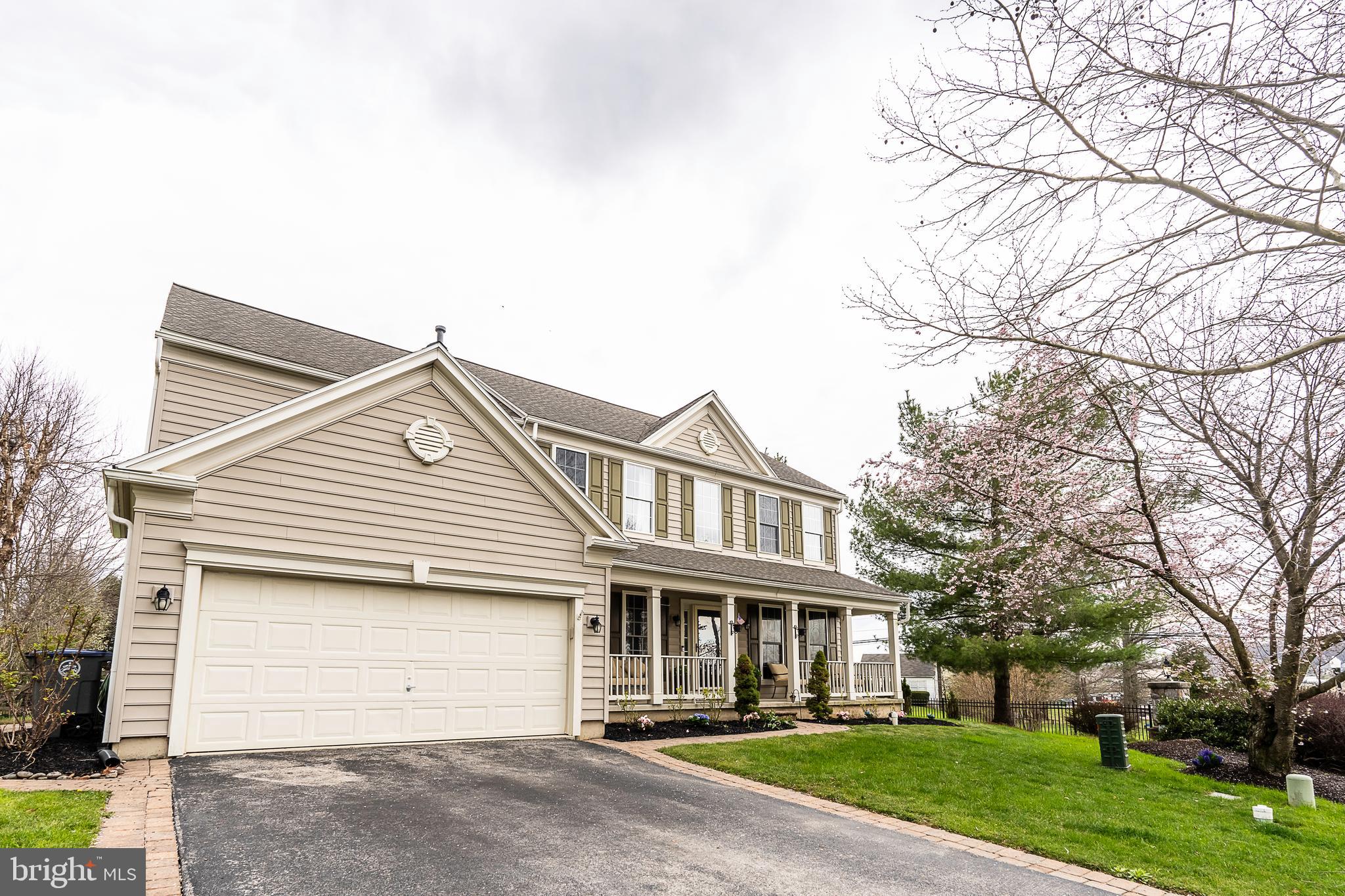 EAGLE HUNT - Residential Lease