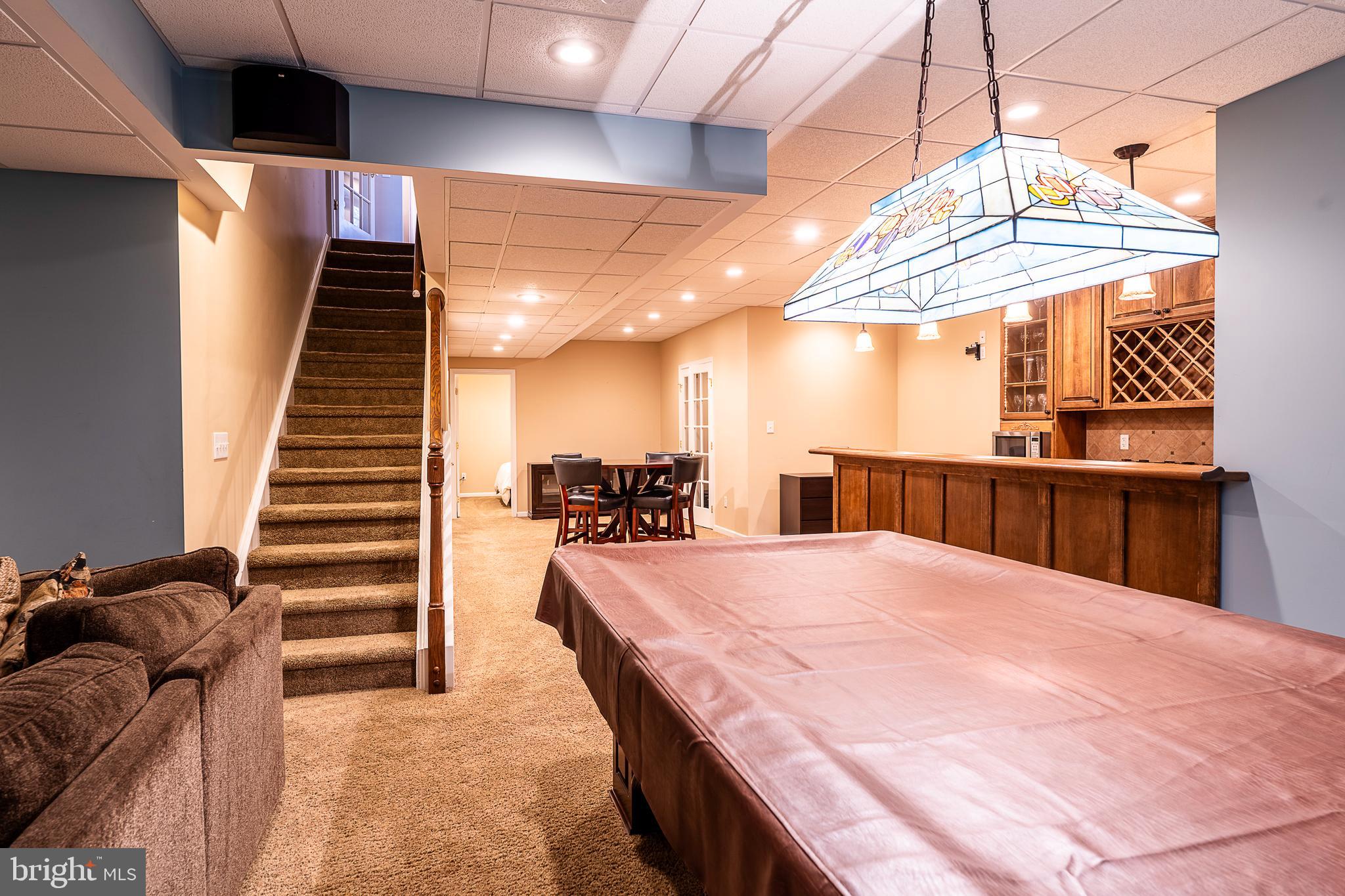 EAGLE HUNT - Residential Lease