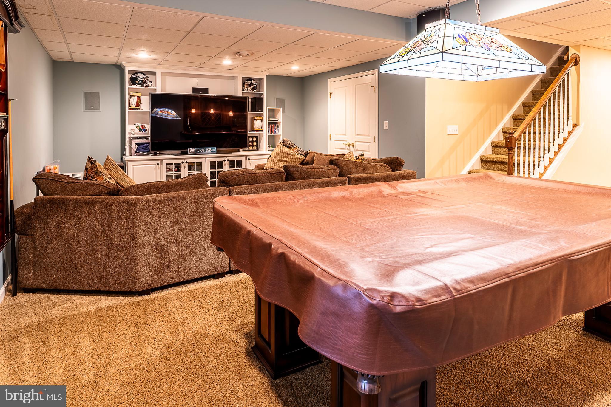 EAGLE HUNT - Residential Lease