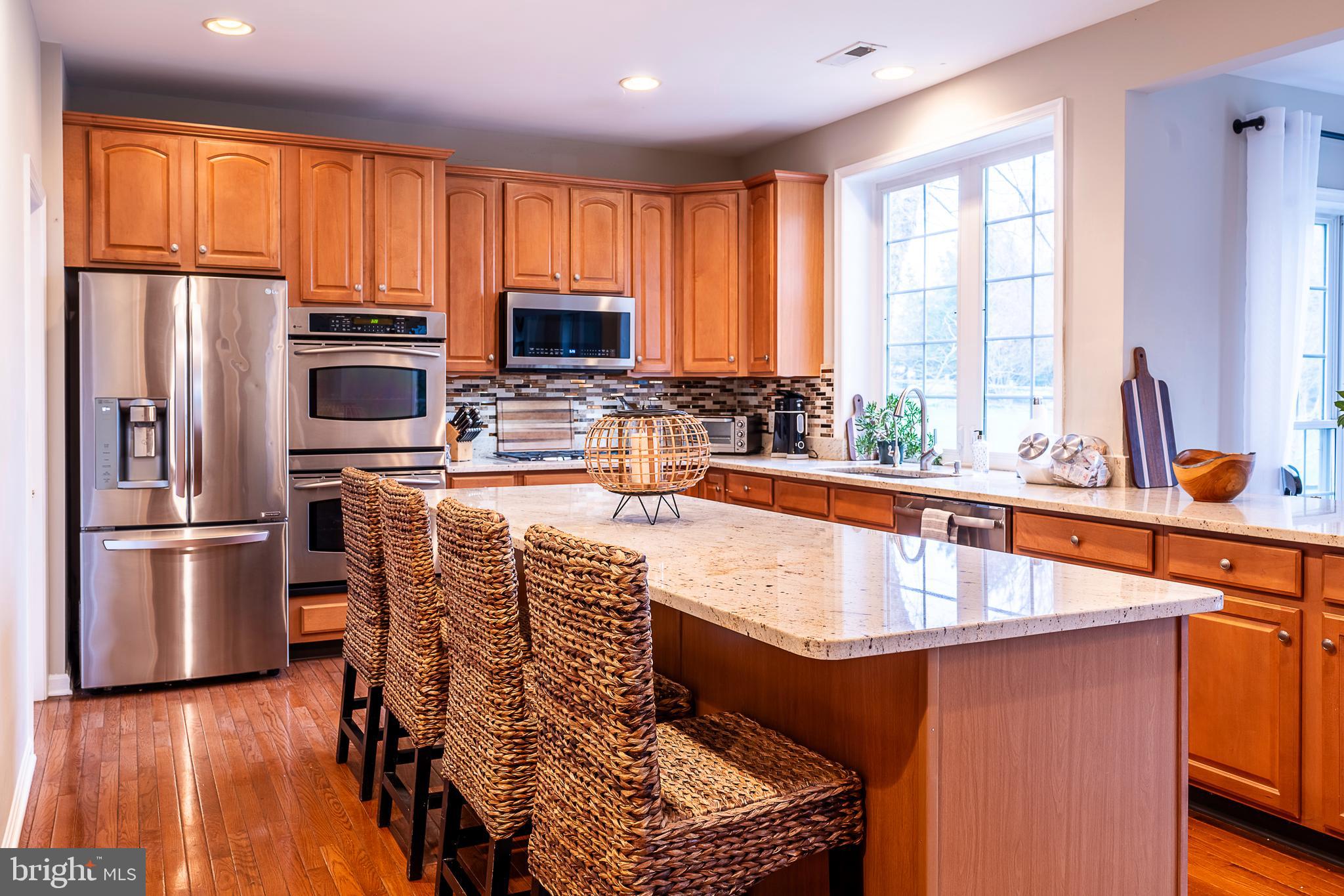 EAGLE HUNT - Residential Lease