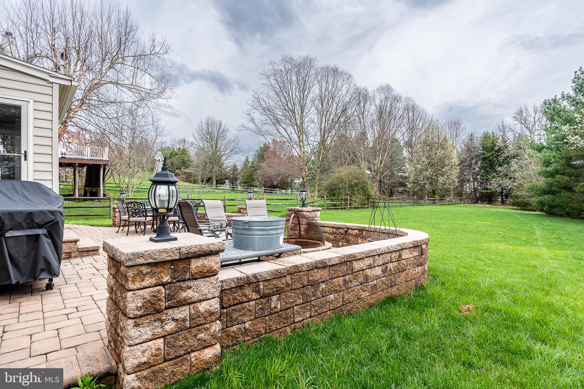 EAGLE HUNT - Residential Lease