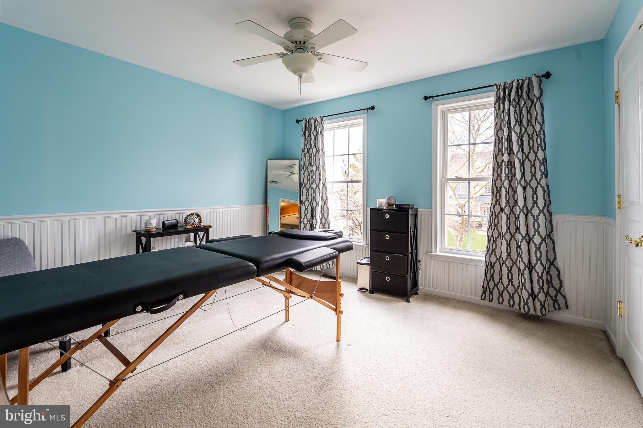 EAGLE HUNT - Residential Lease