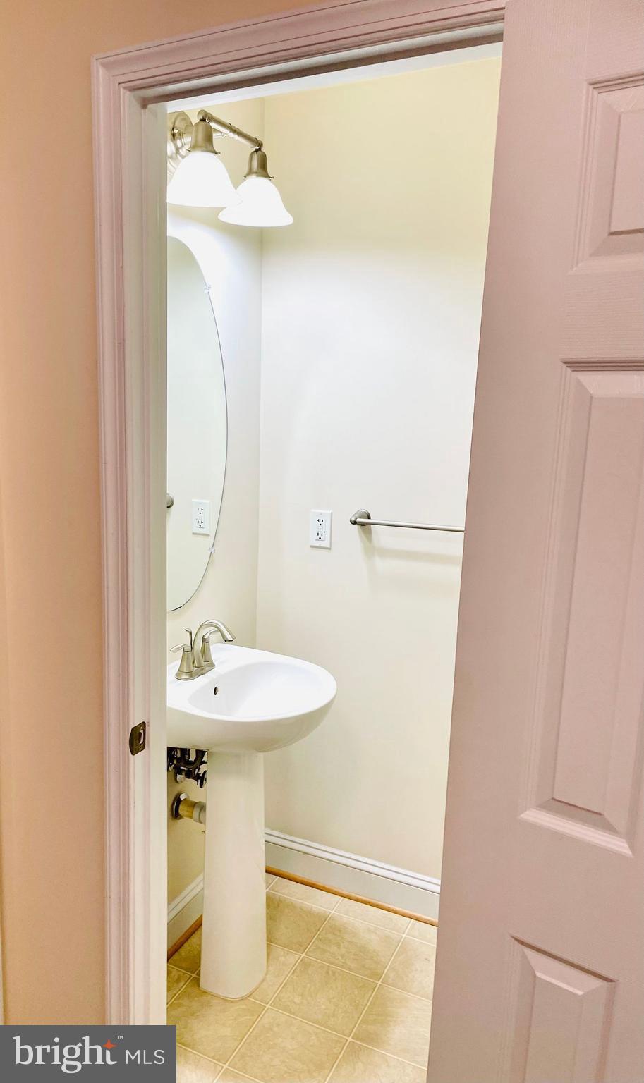 LAKELANDS AT EASTON - Residential