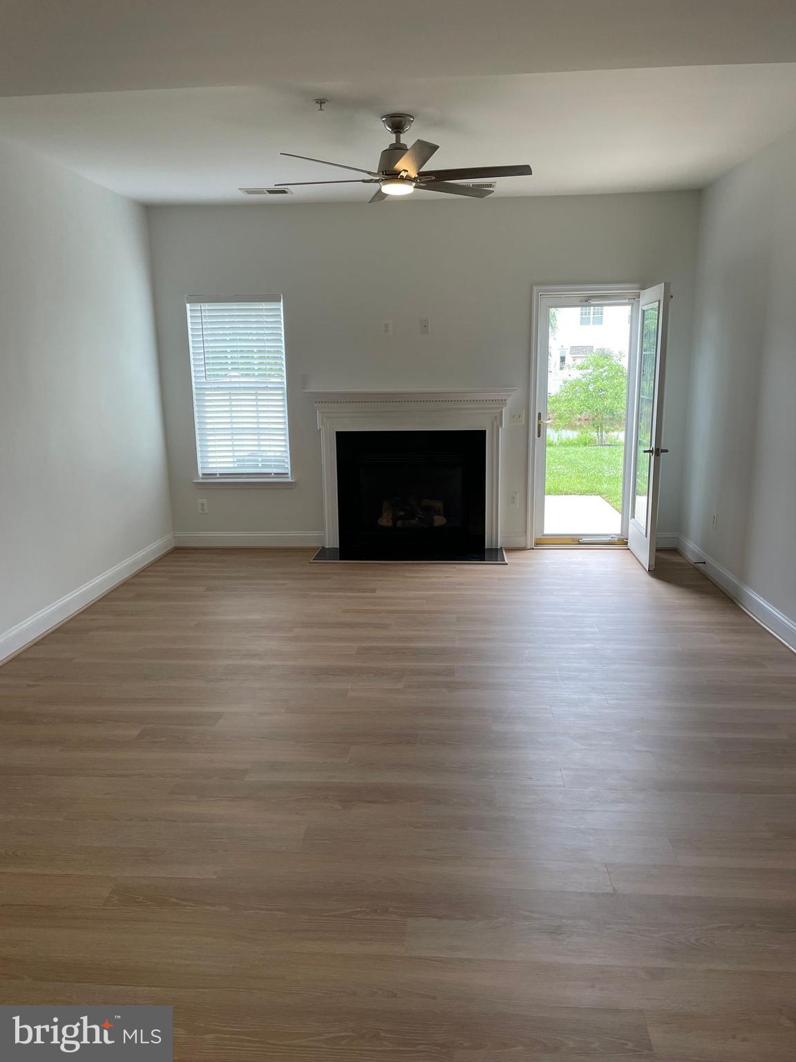 LAKELANDS AT EASTON - Residential