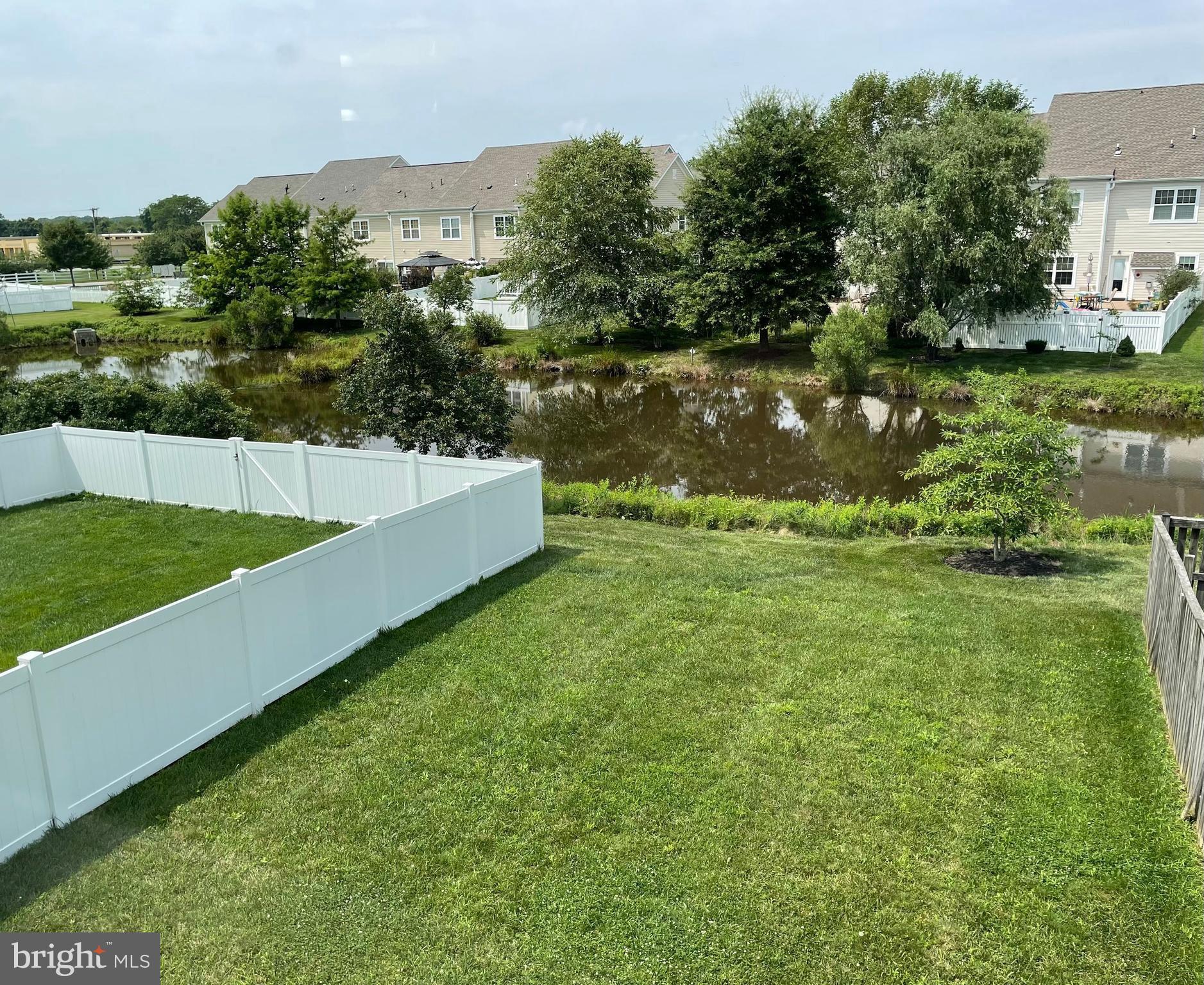 LAKELANDS AT EASTON - Residential