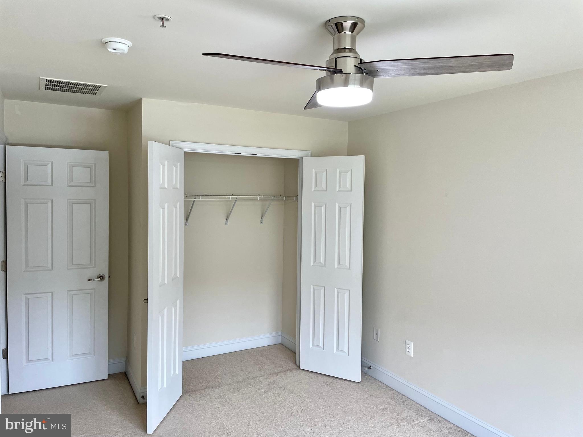 LAKELANDS AT EASTON - Residential