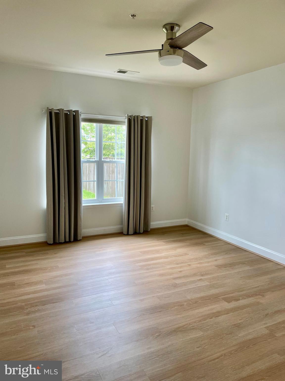 LAKELANDS AT EASTON - Residential