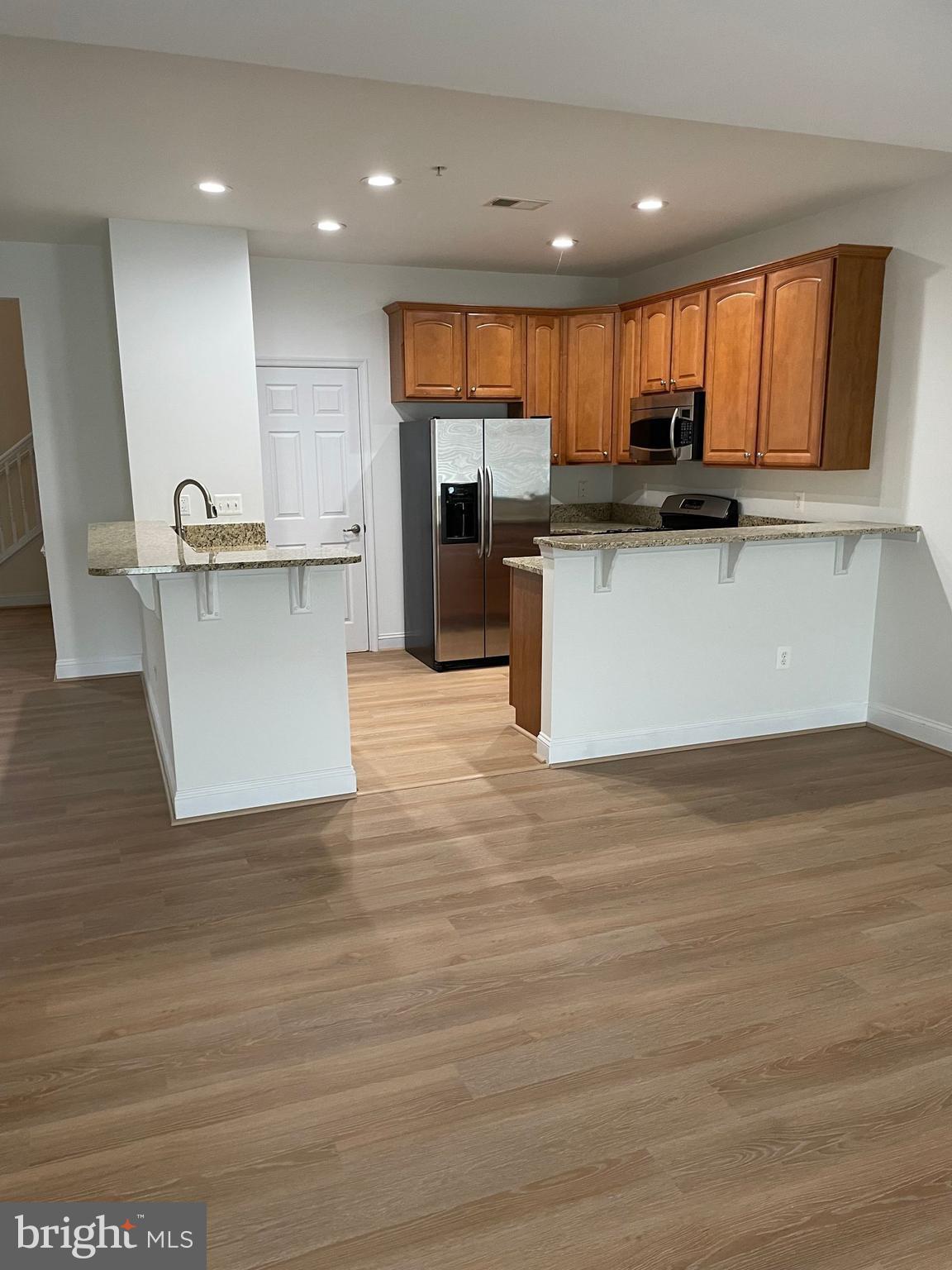 LAKELANDS AT EASTON - Residential