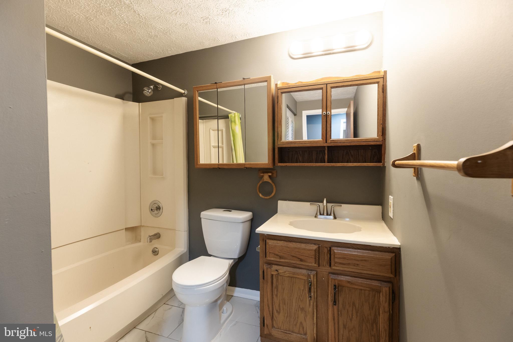 UPTON VILLAGE NORTH - Residential