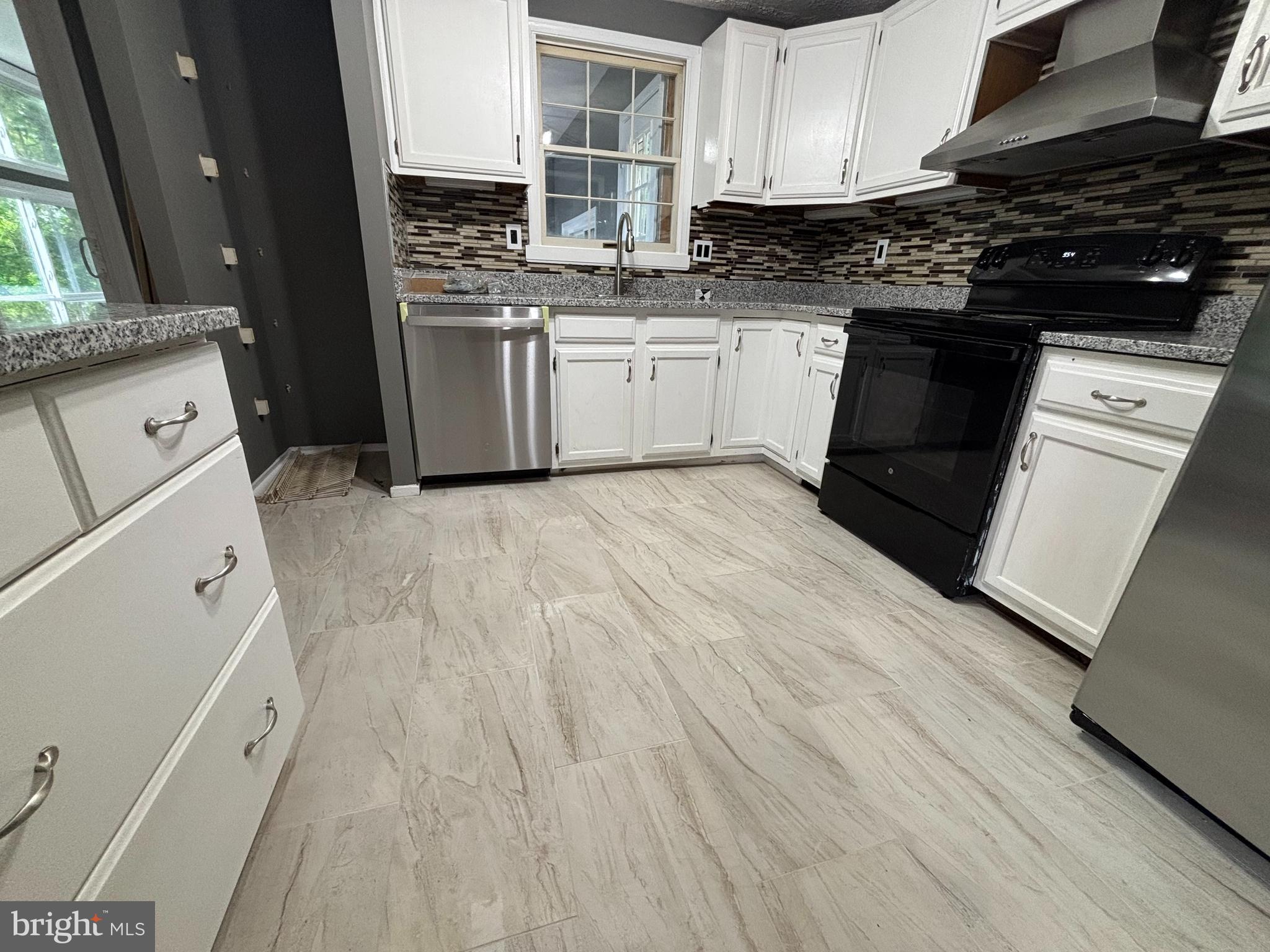 UPTON VILLAGE NORTH - Residential