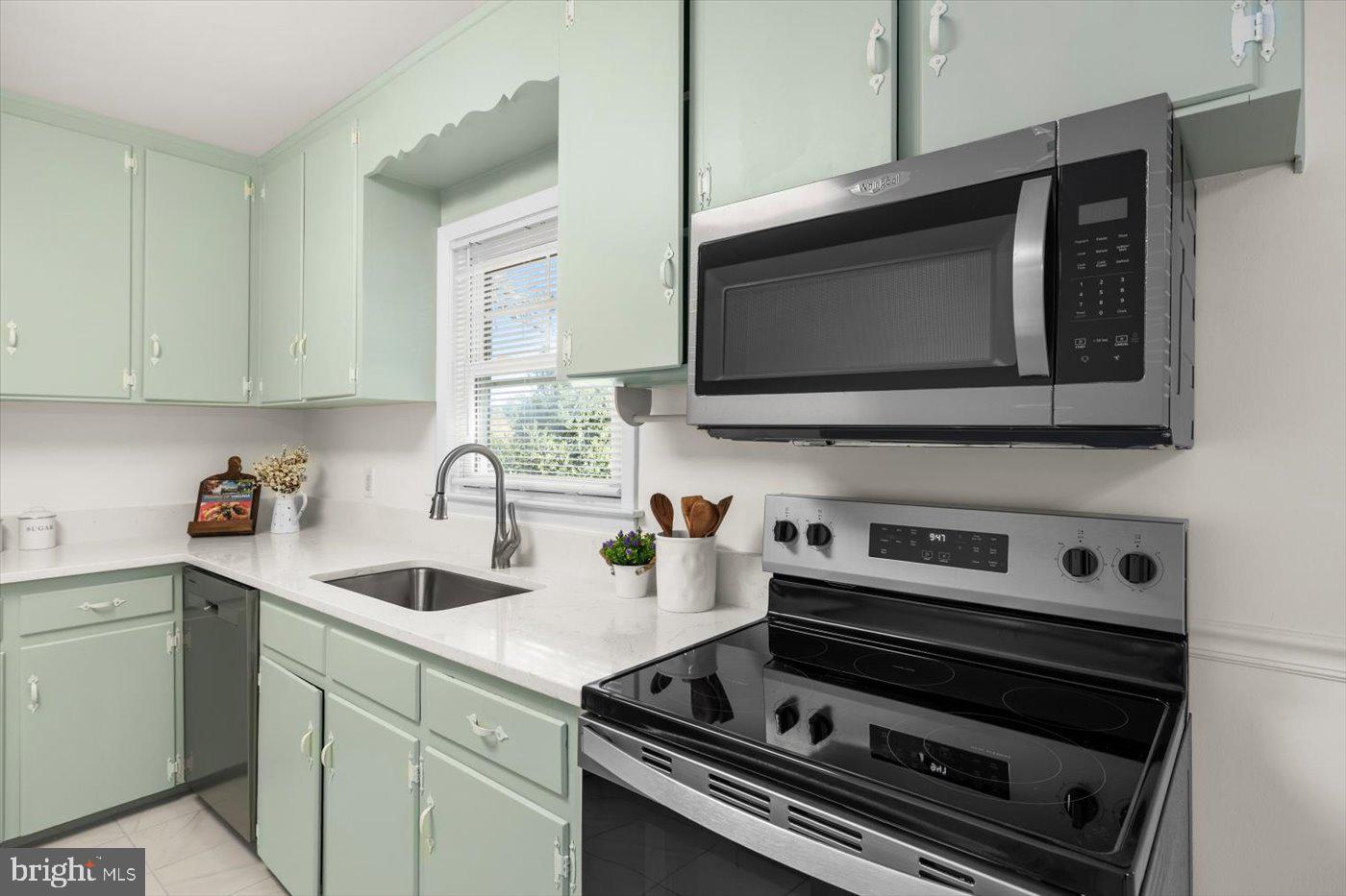 EDEN ESTATES - Residential