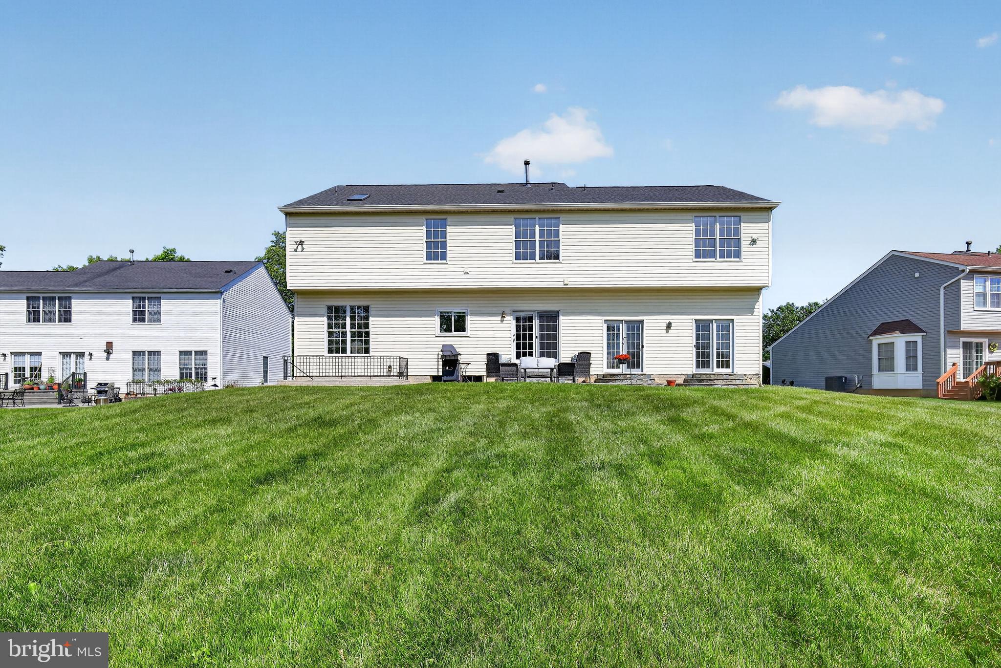 BRIARCLIFF MANOR - Residential