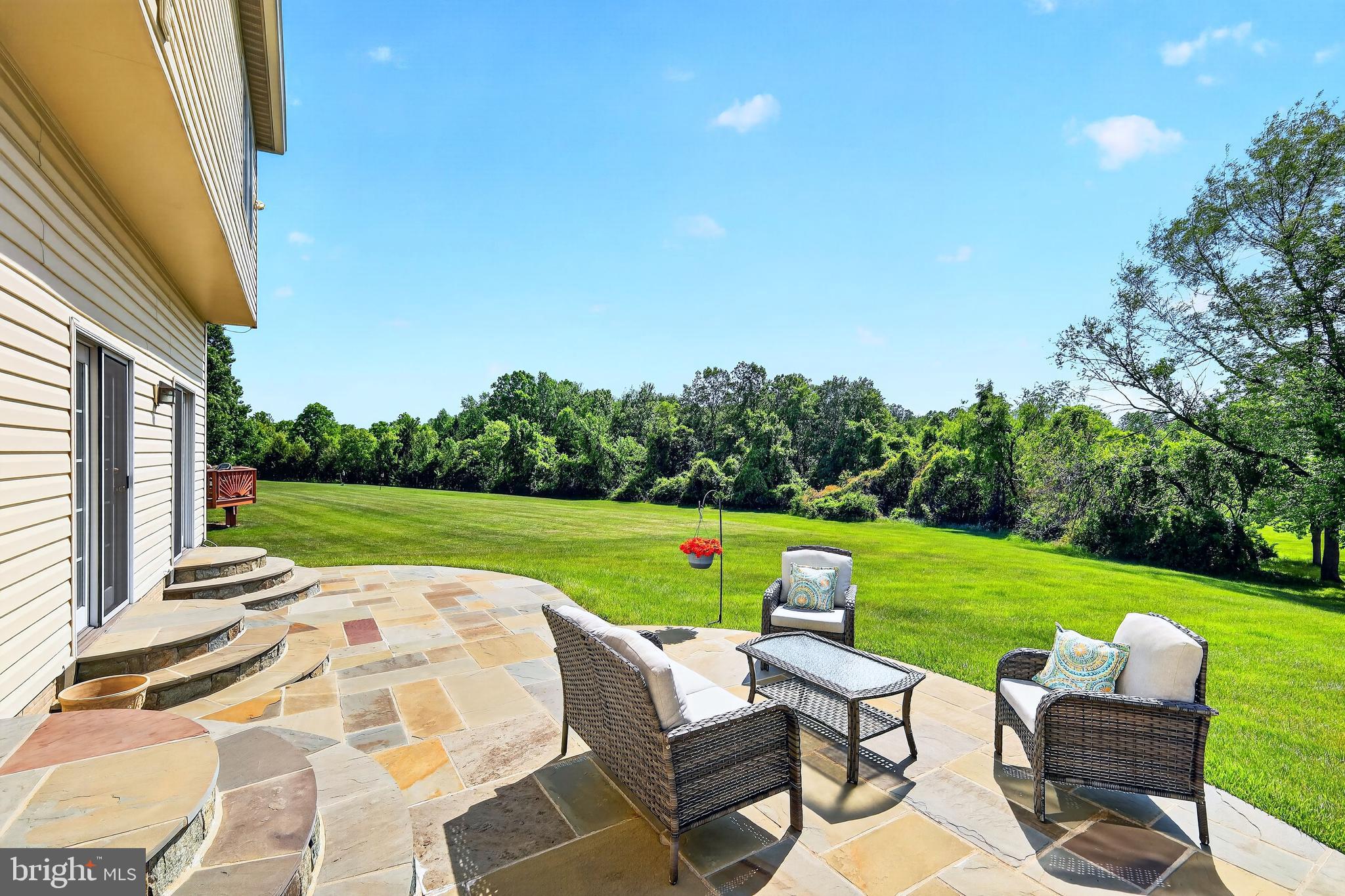 BRIARCLIFF MANOR - Residential
