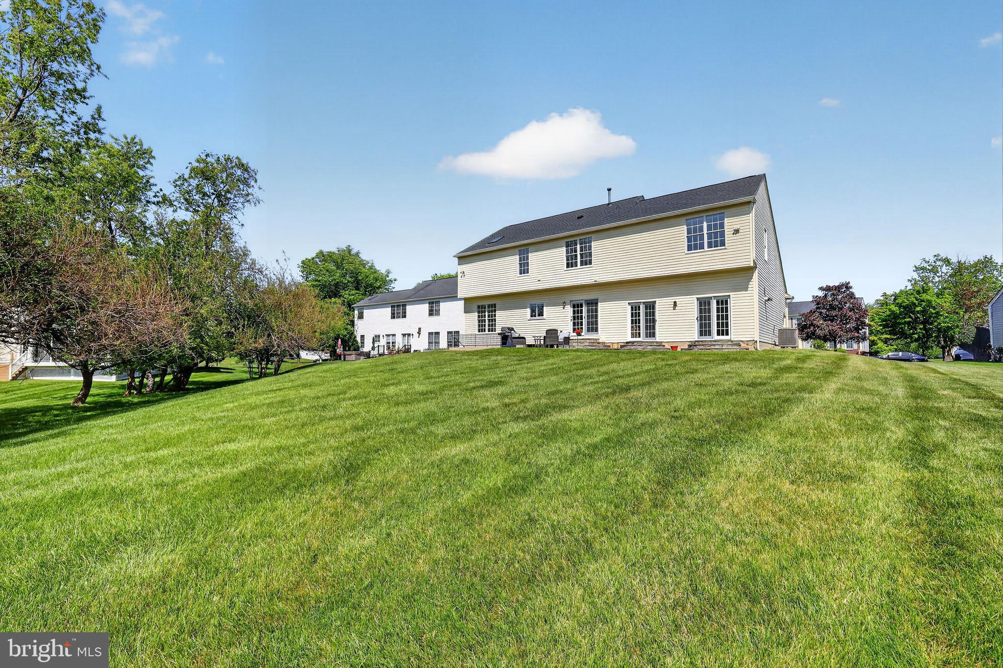 BRIARCLIFF MANOR - Residential
