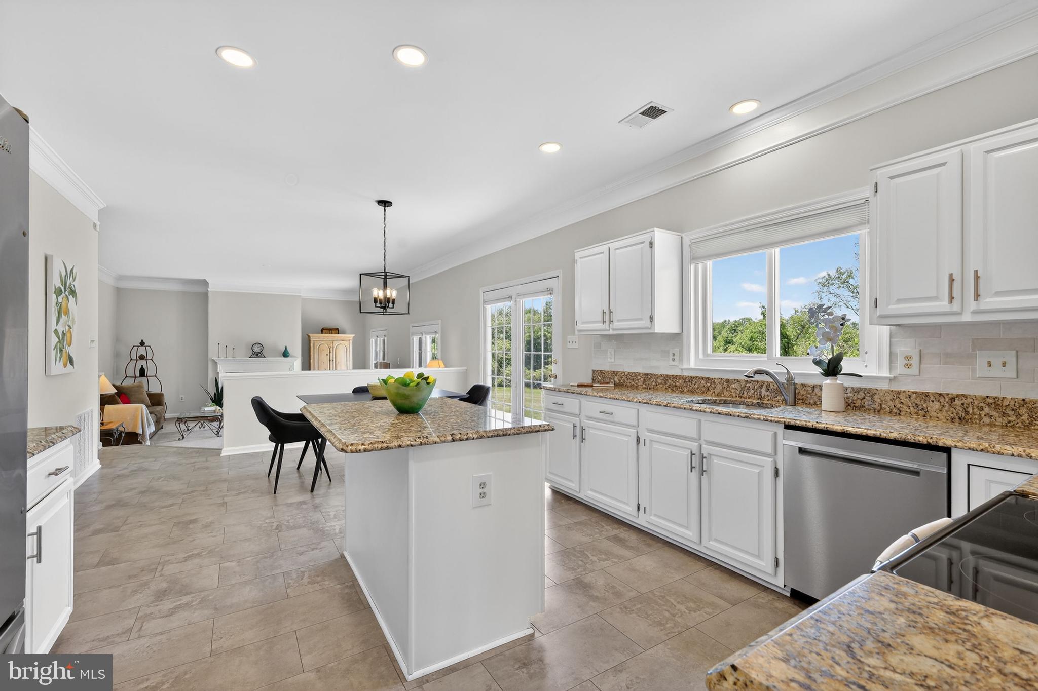 BRIARCLIFF MANOR - Residential