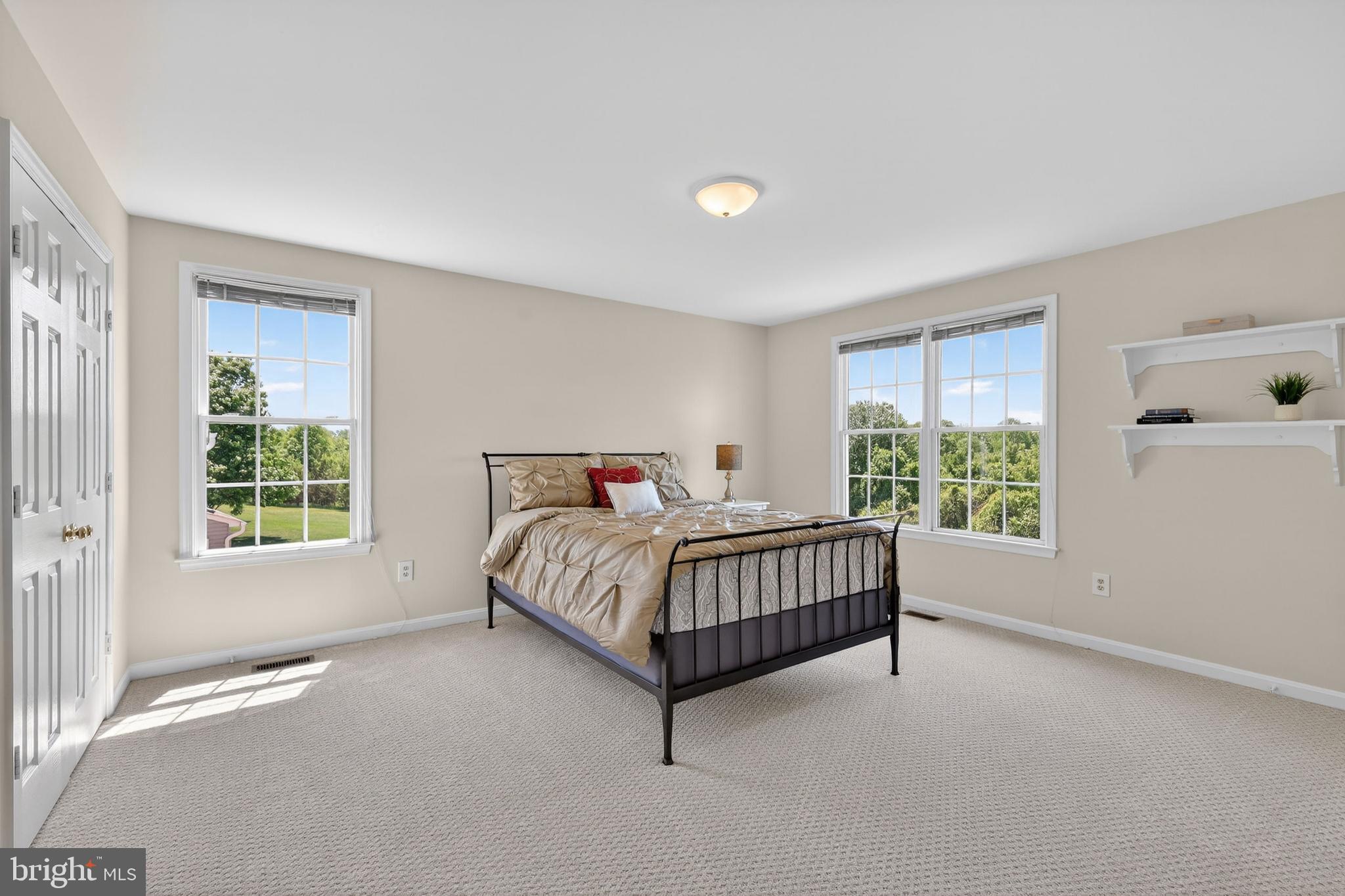 BRIARCLIFF MANOR - Residential