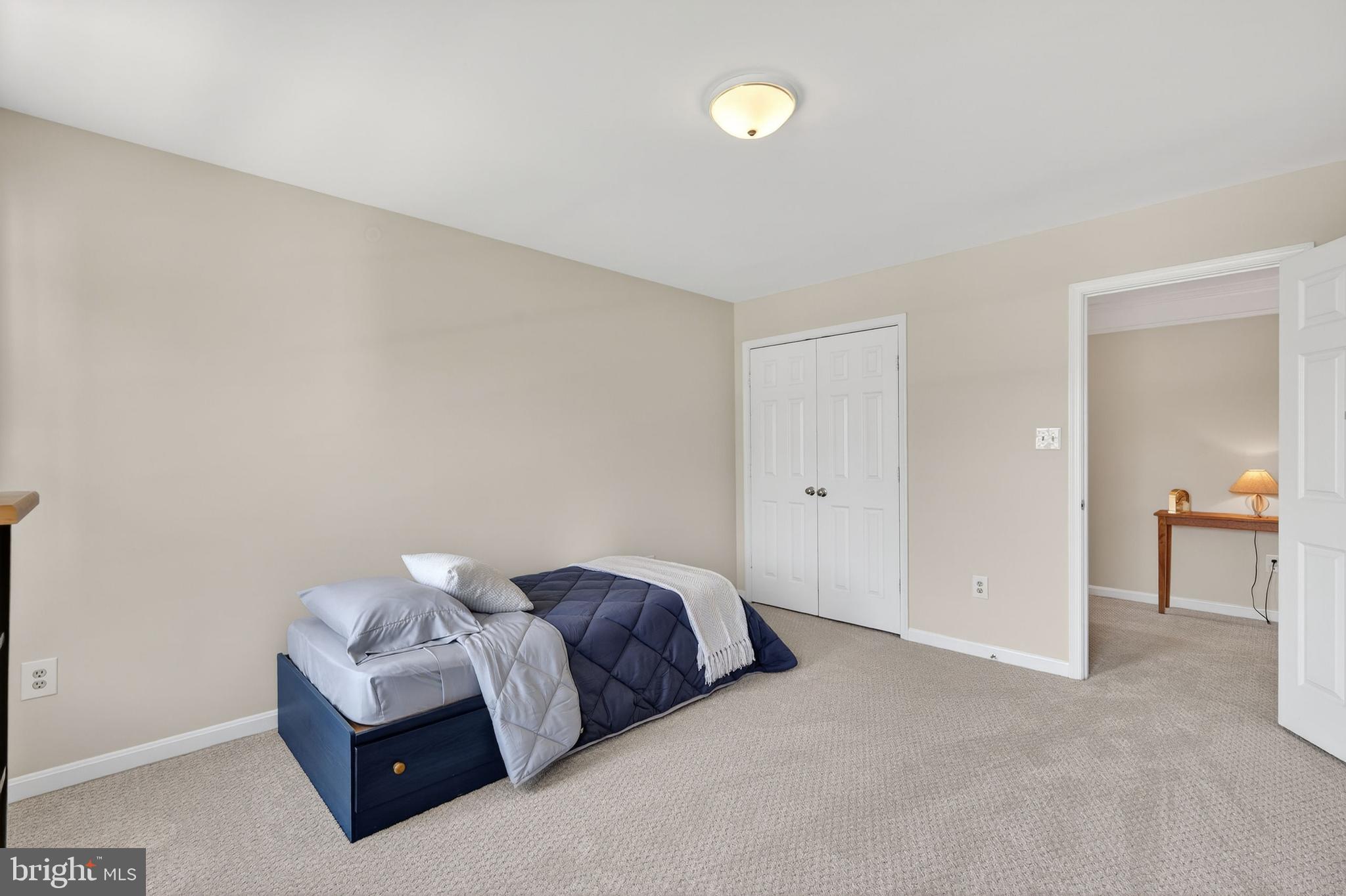 BRIARCLIFF MANOR - Residential