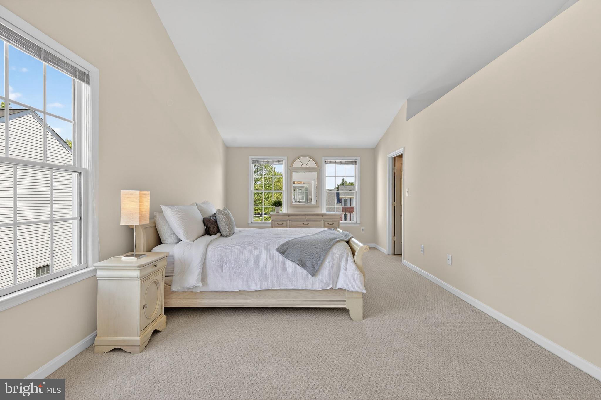 BRIARCLIFF MANOR - Residential