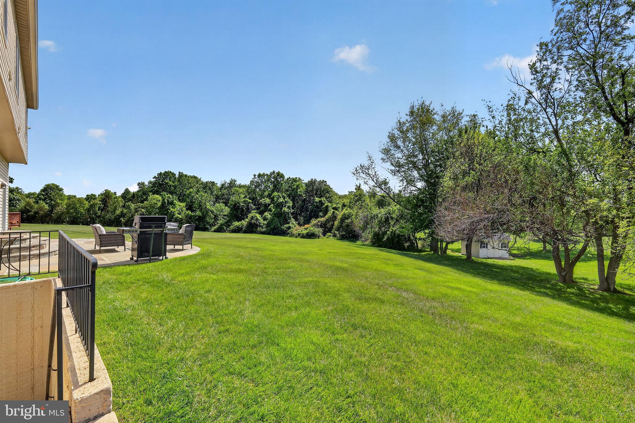 BRIARCLIFF MANOR - Residential