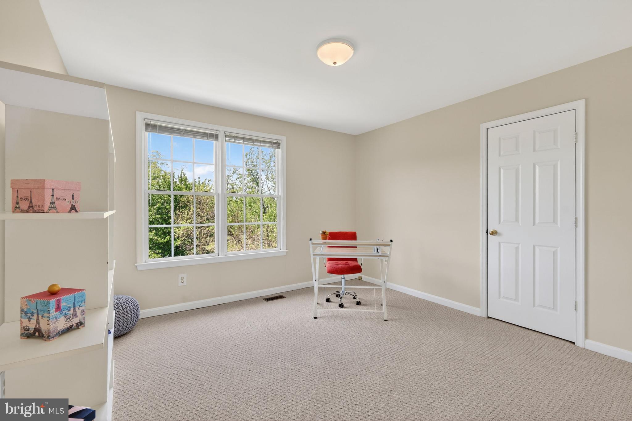 BRIARCLIFF MANOR - Residential