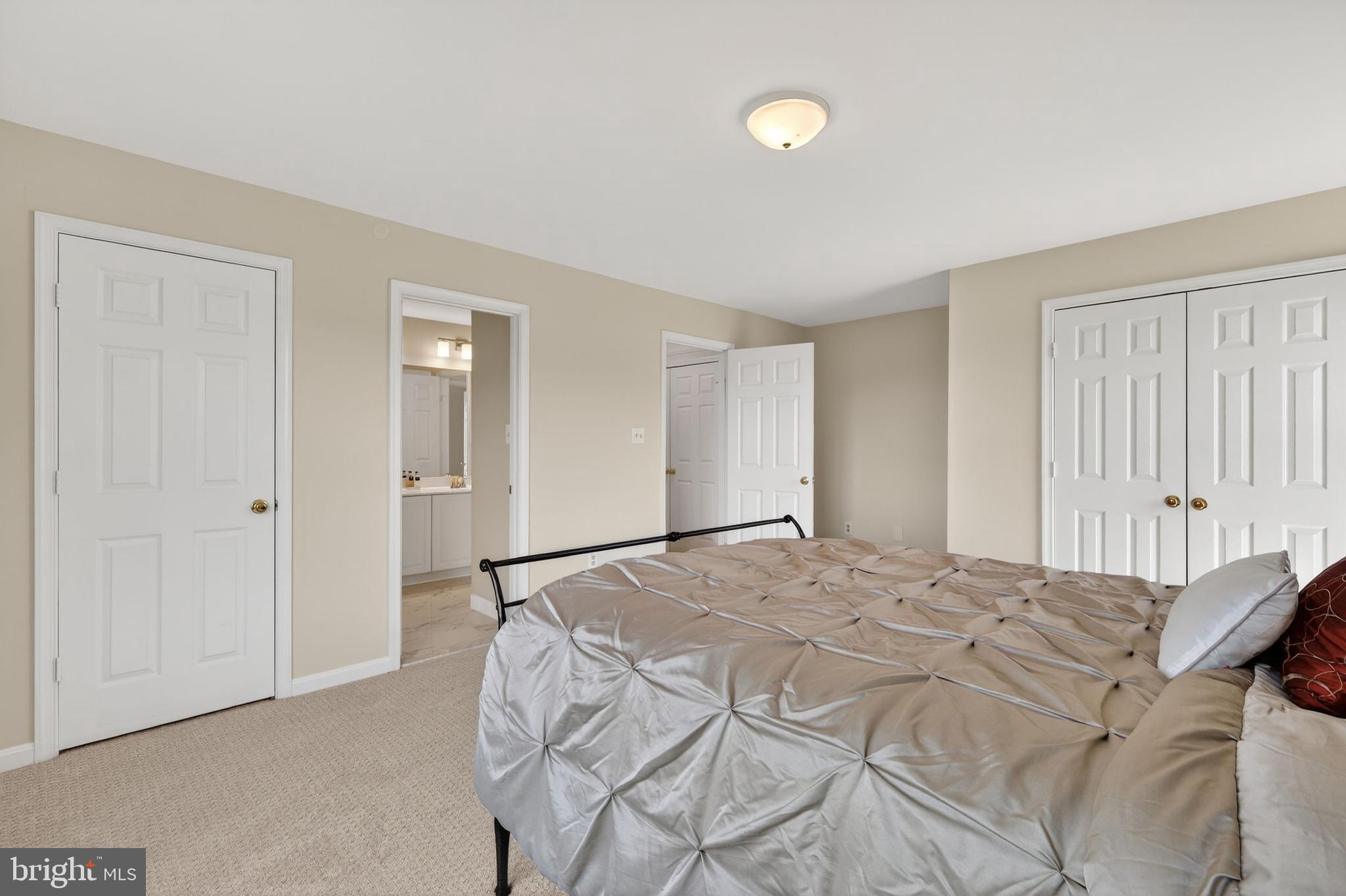 BRIARCLIFF MANOR - Residential