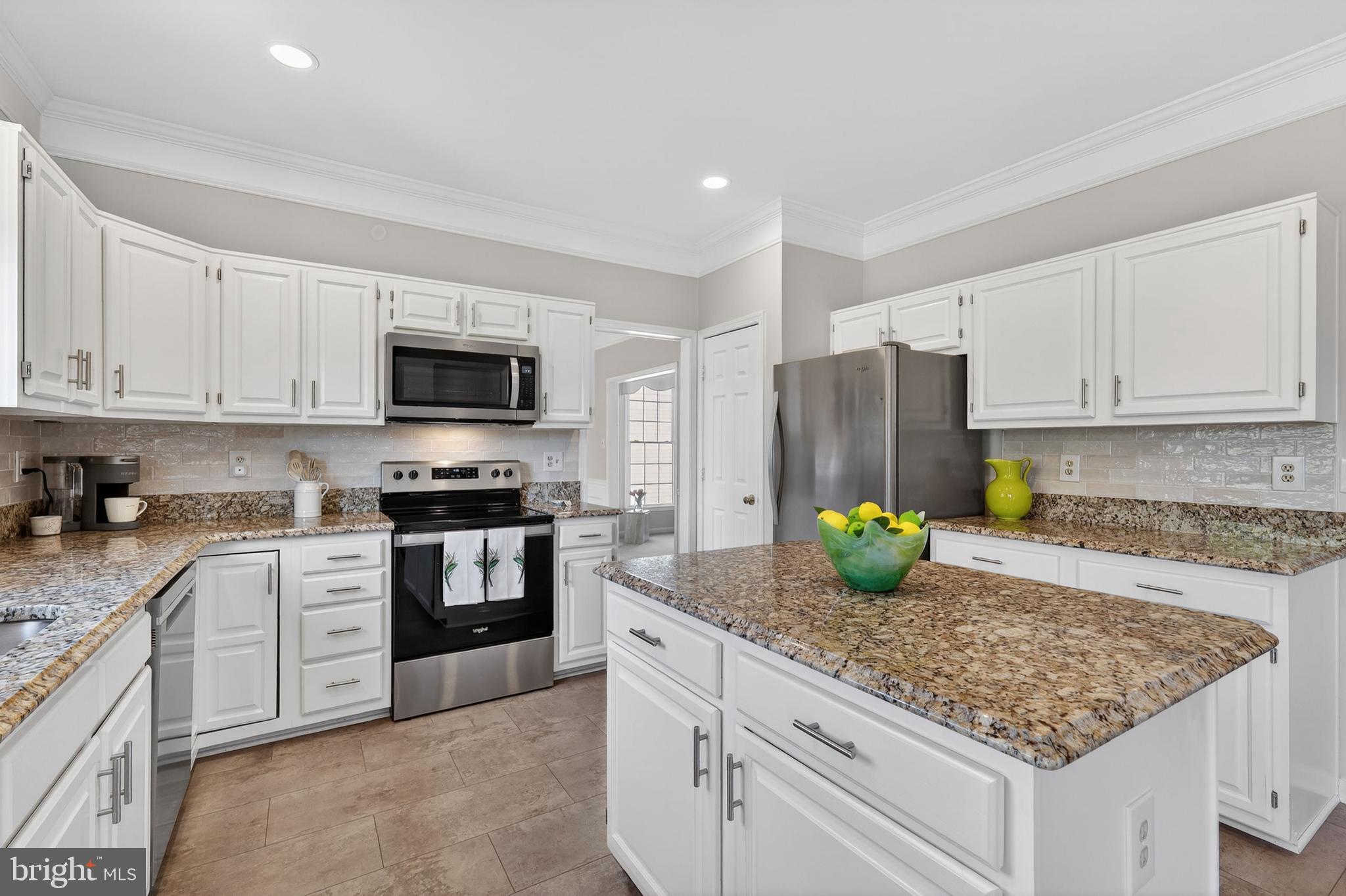 BRIARCLIFF MANOR - Residential