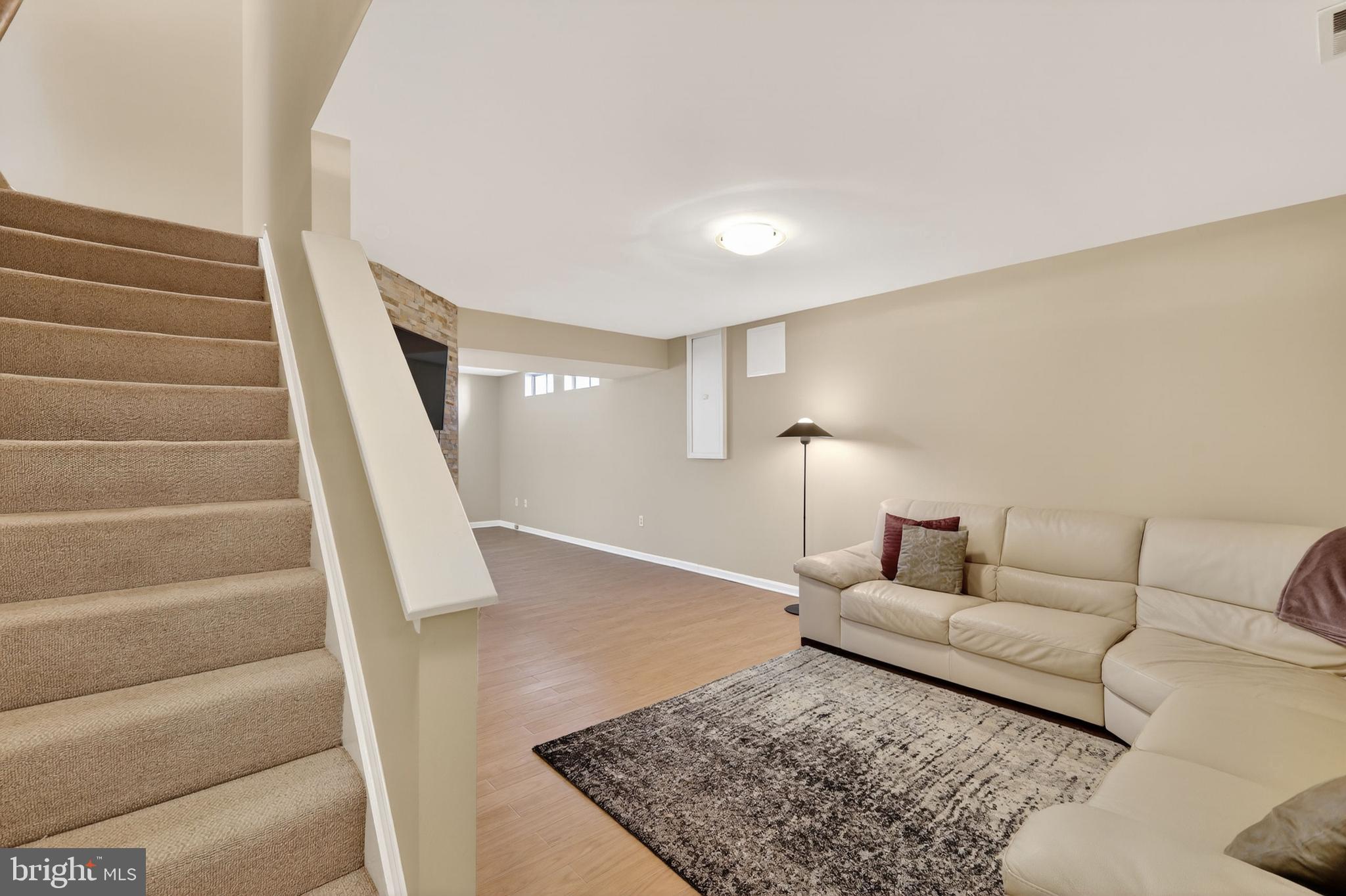 BRIARCLIFF MANOR - Residential