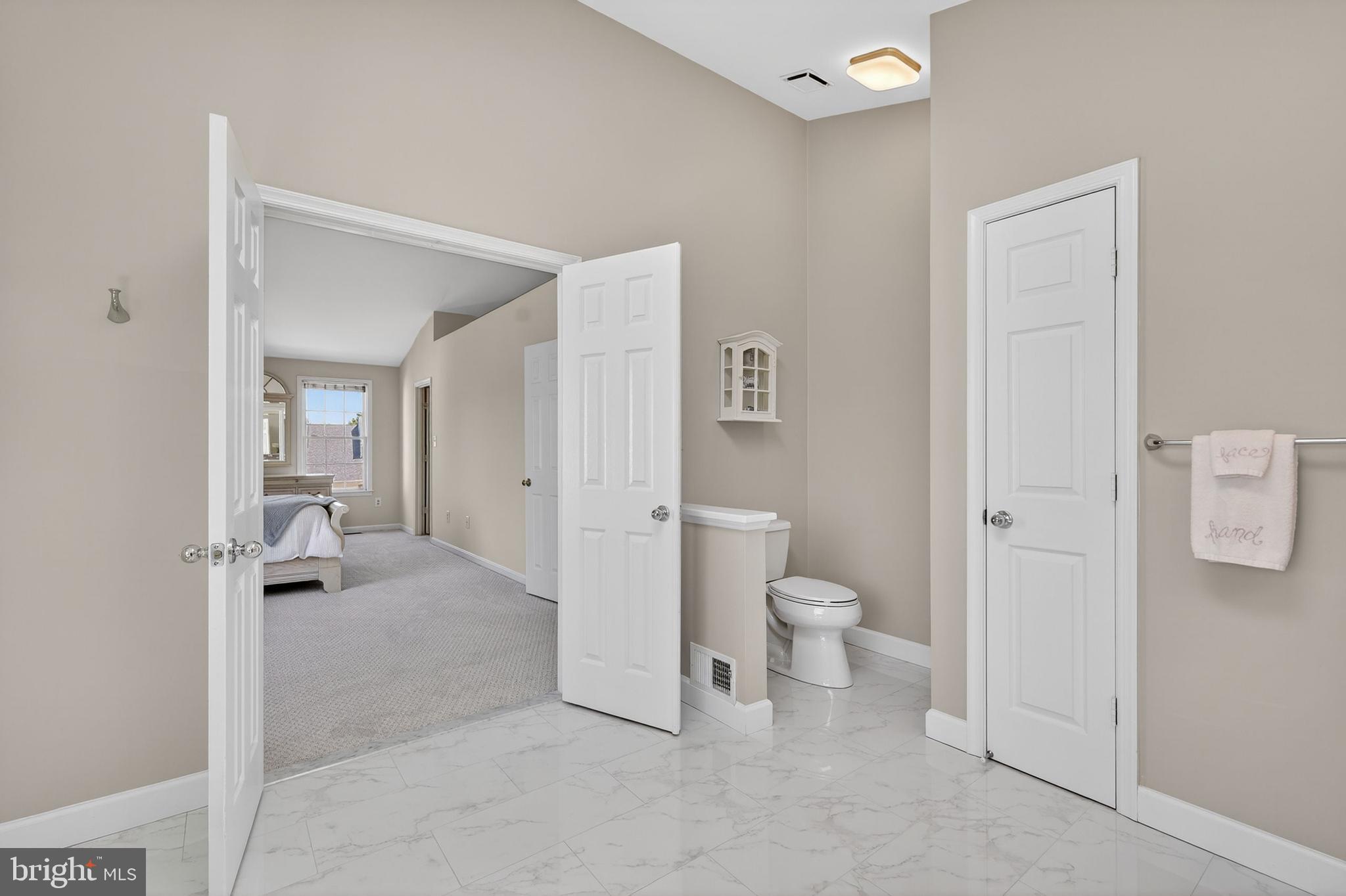 BRIARCLIFF MANOR - Residential