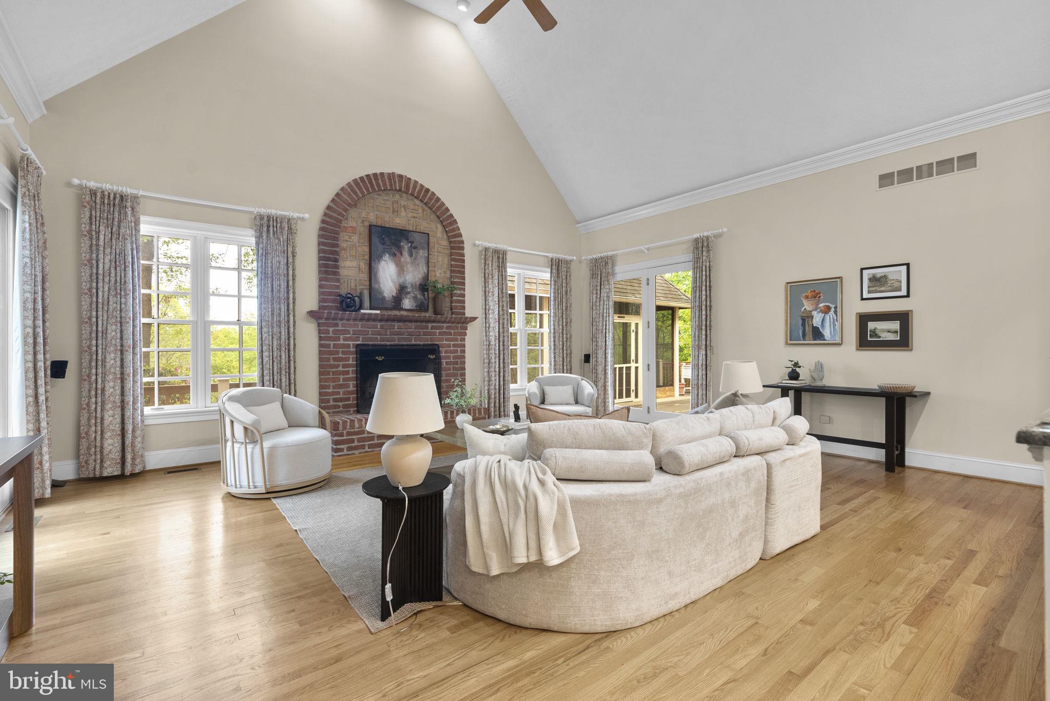 BLUFF POINT ON SEVERN - Residential