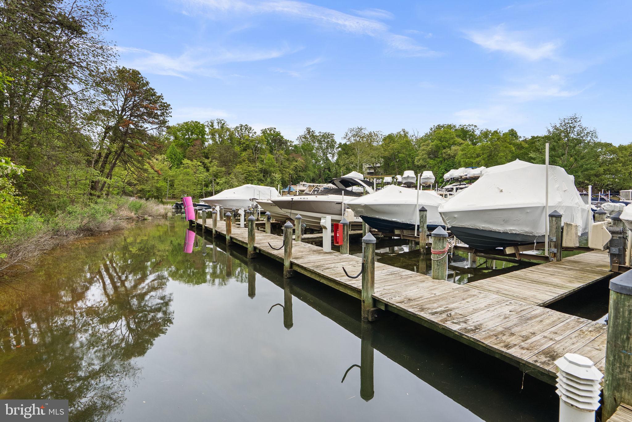 BLUFF POINT ON SEVERN - Residential