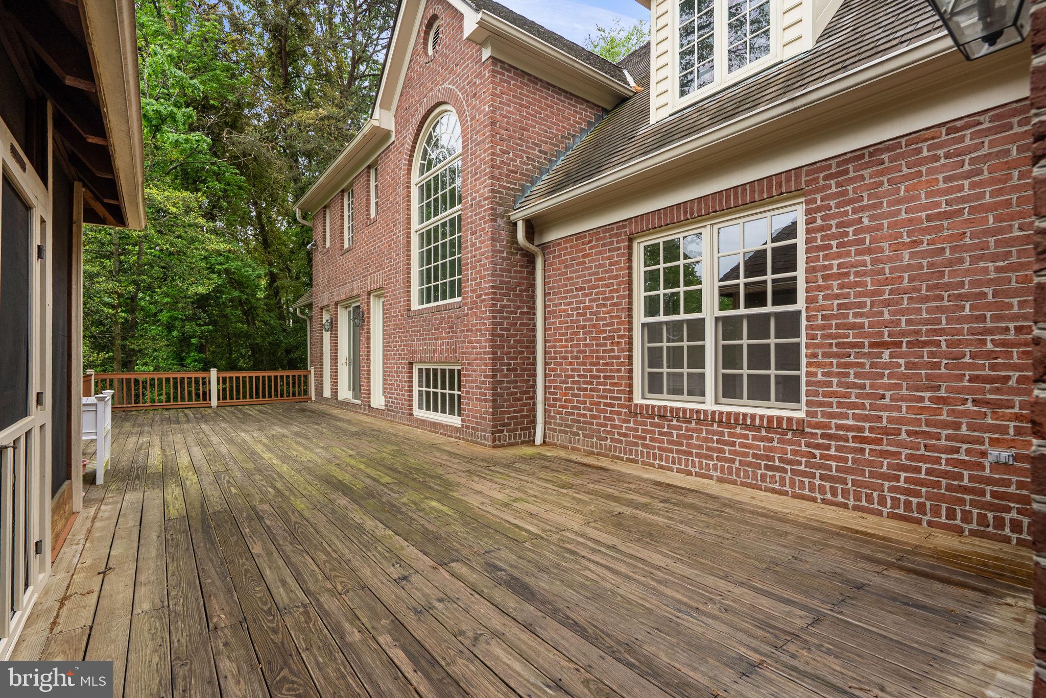 BLUFF POINT ON SEVERN - Residential