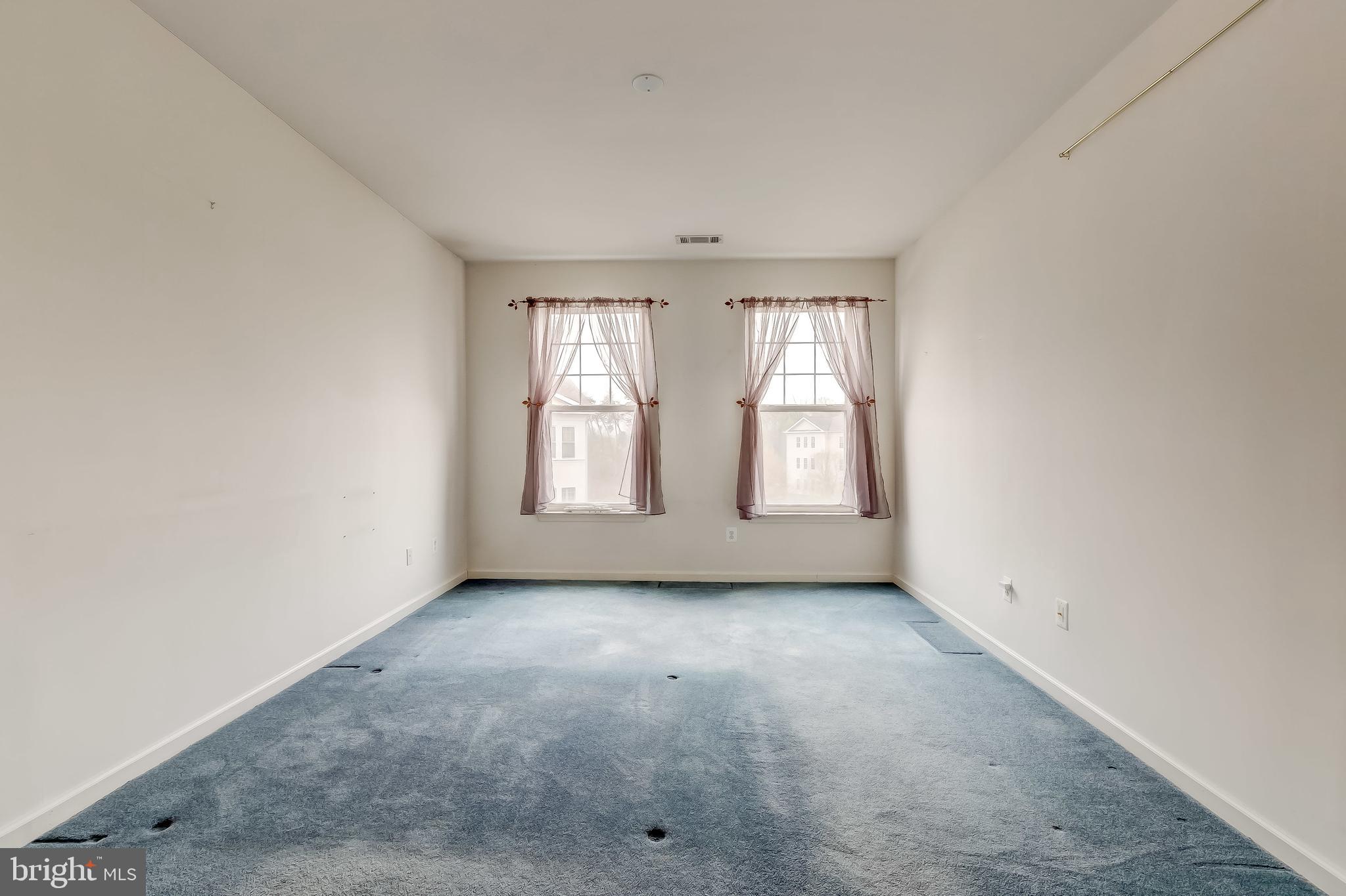 LAKELAND RIDGE - Residential