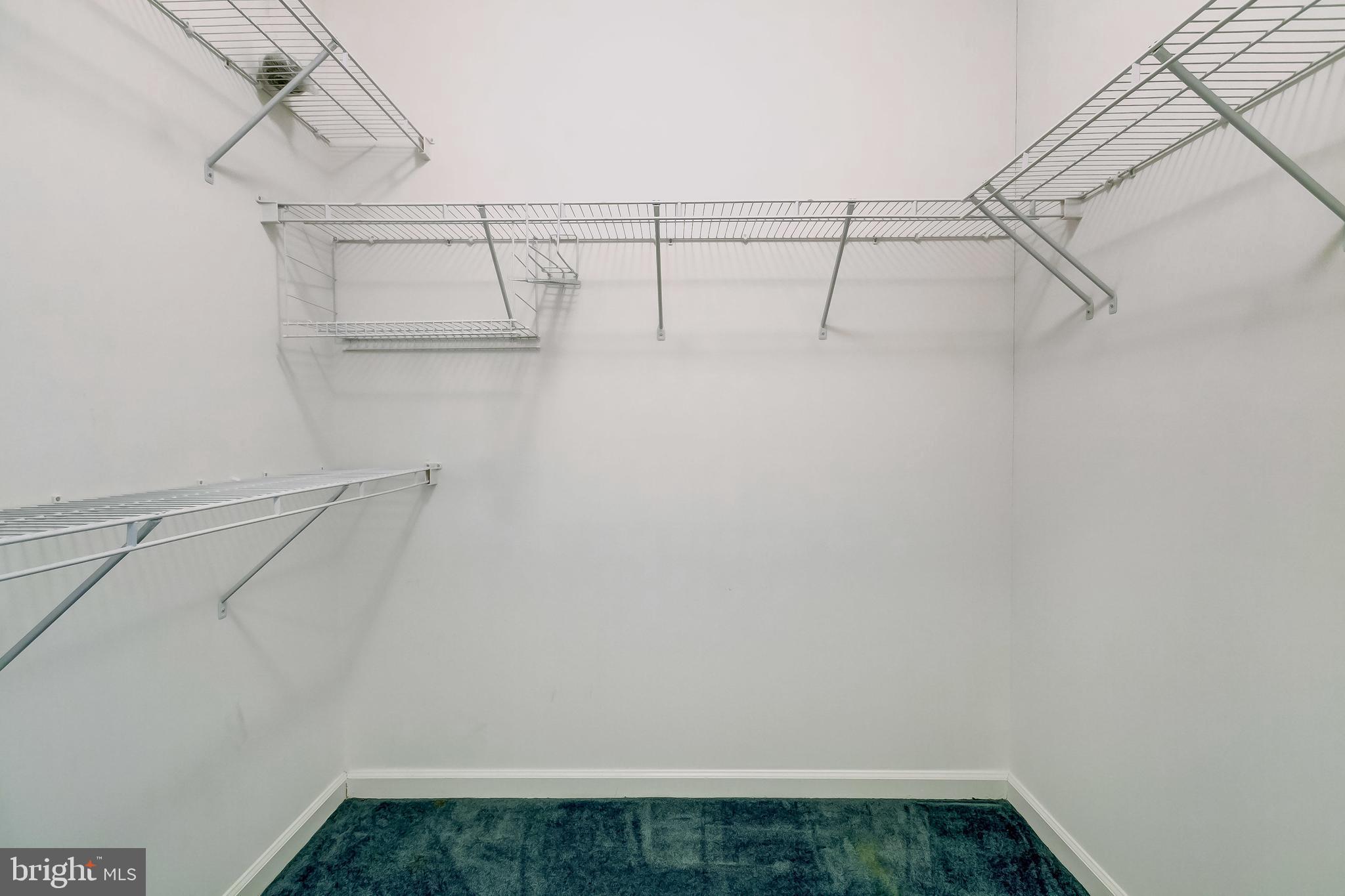 LAKELAND RIDGE - Residential