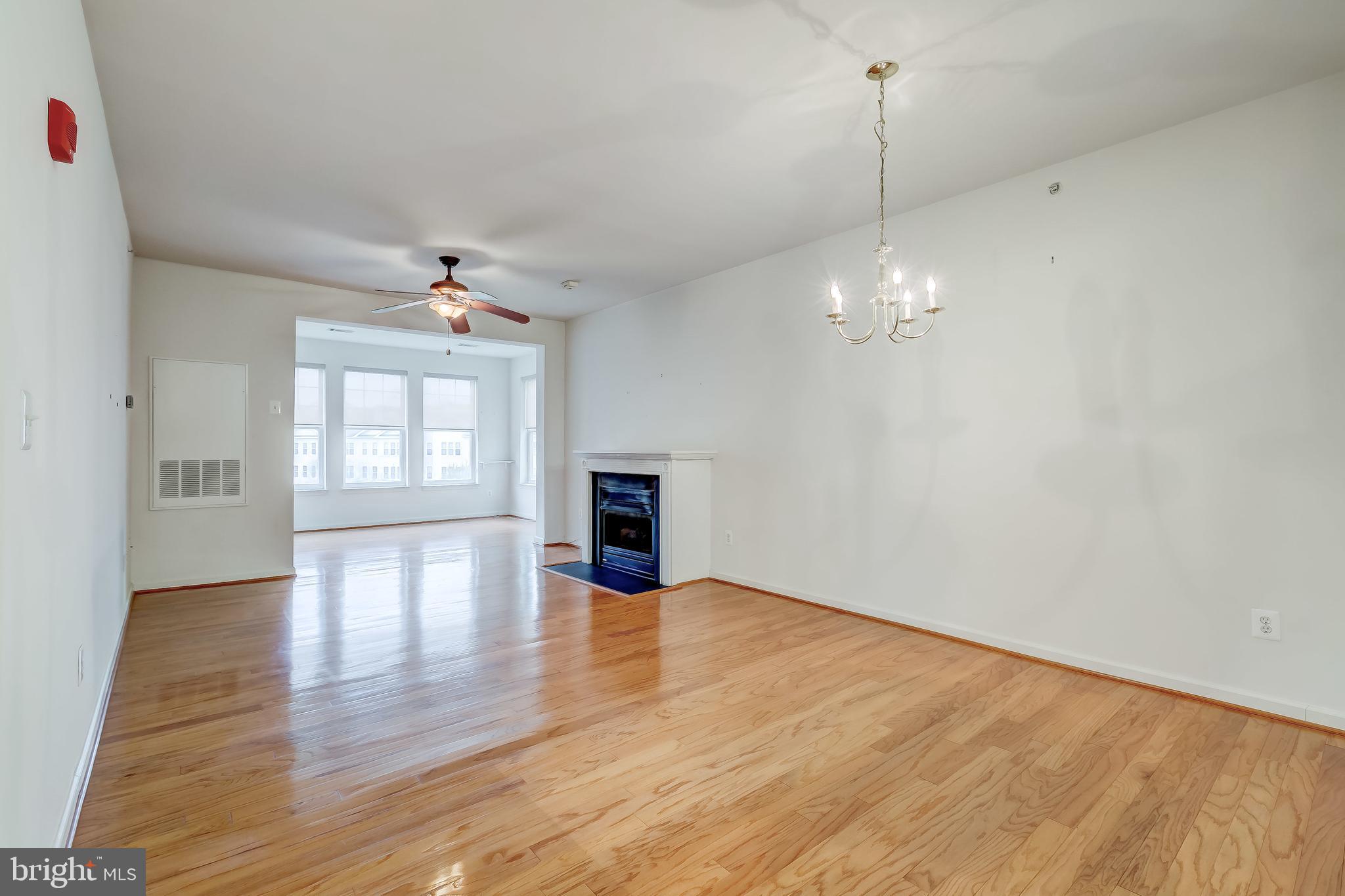 LAKELAND RIDGE - Residential