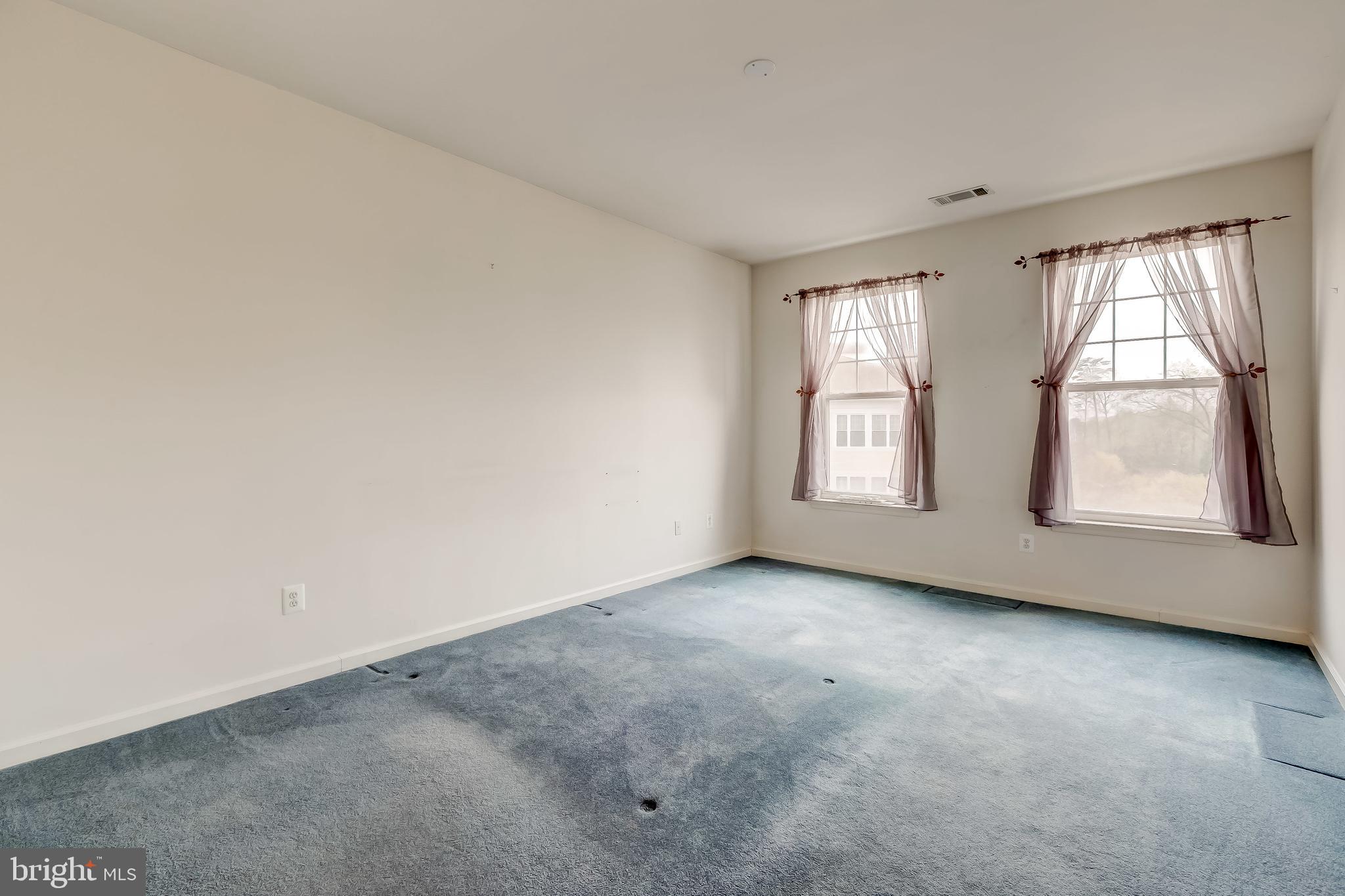 LAKELAND RIDGE - Residential