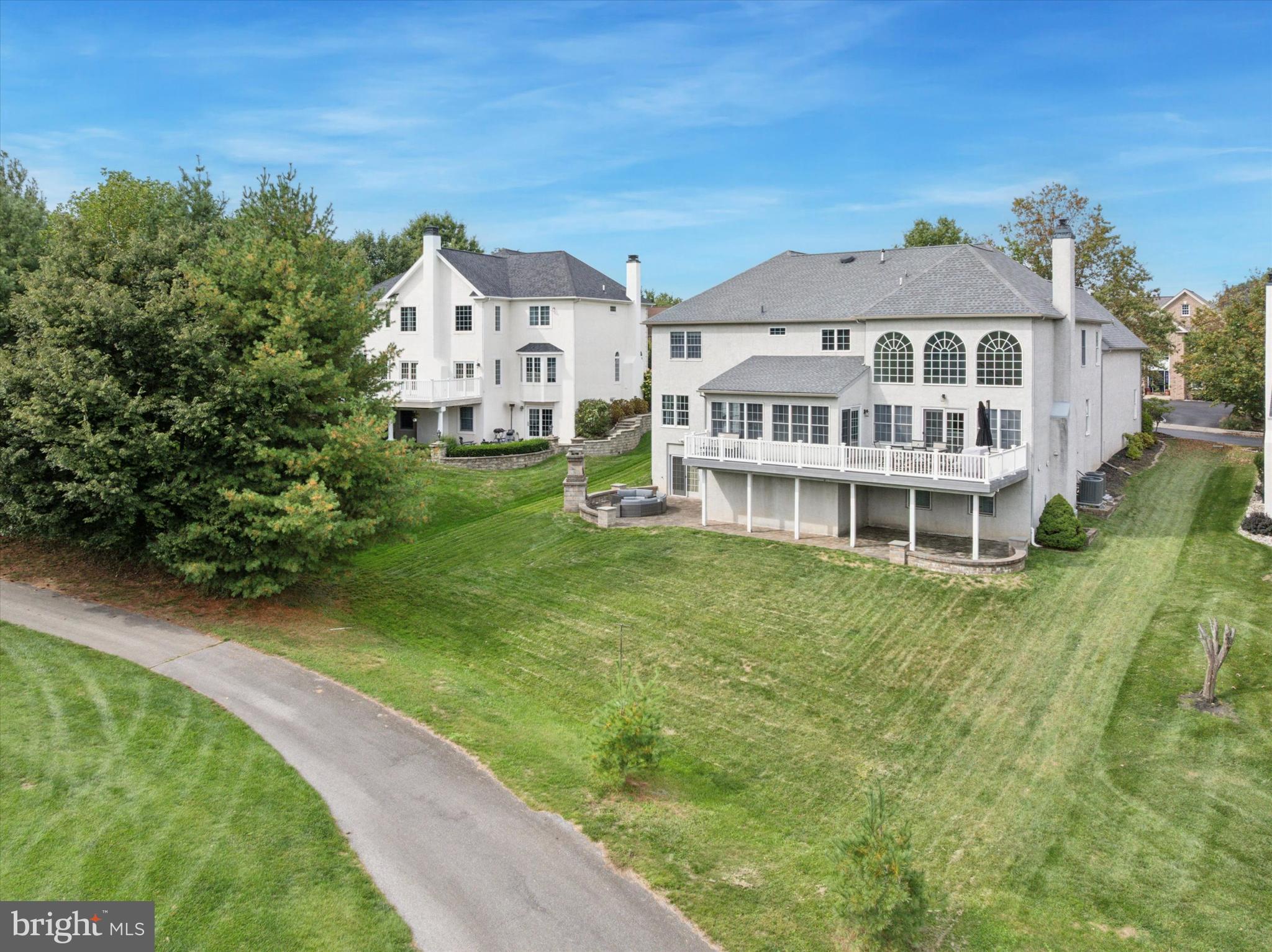 RIVERCREST - Residential