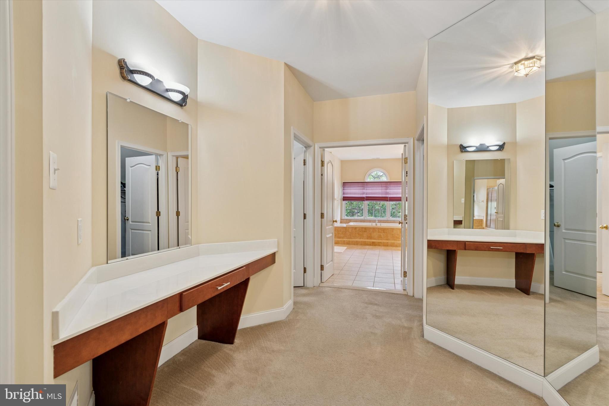 RIVERCREST - Residential