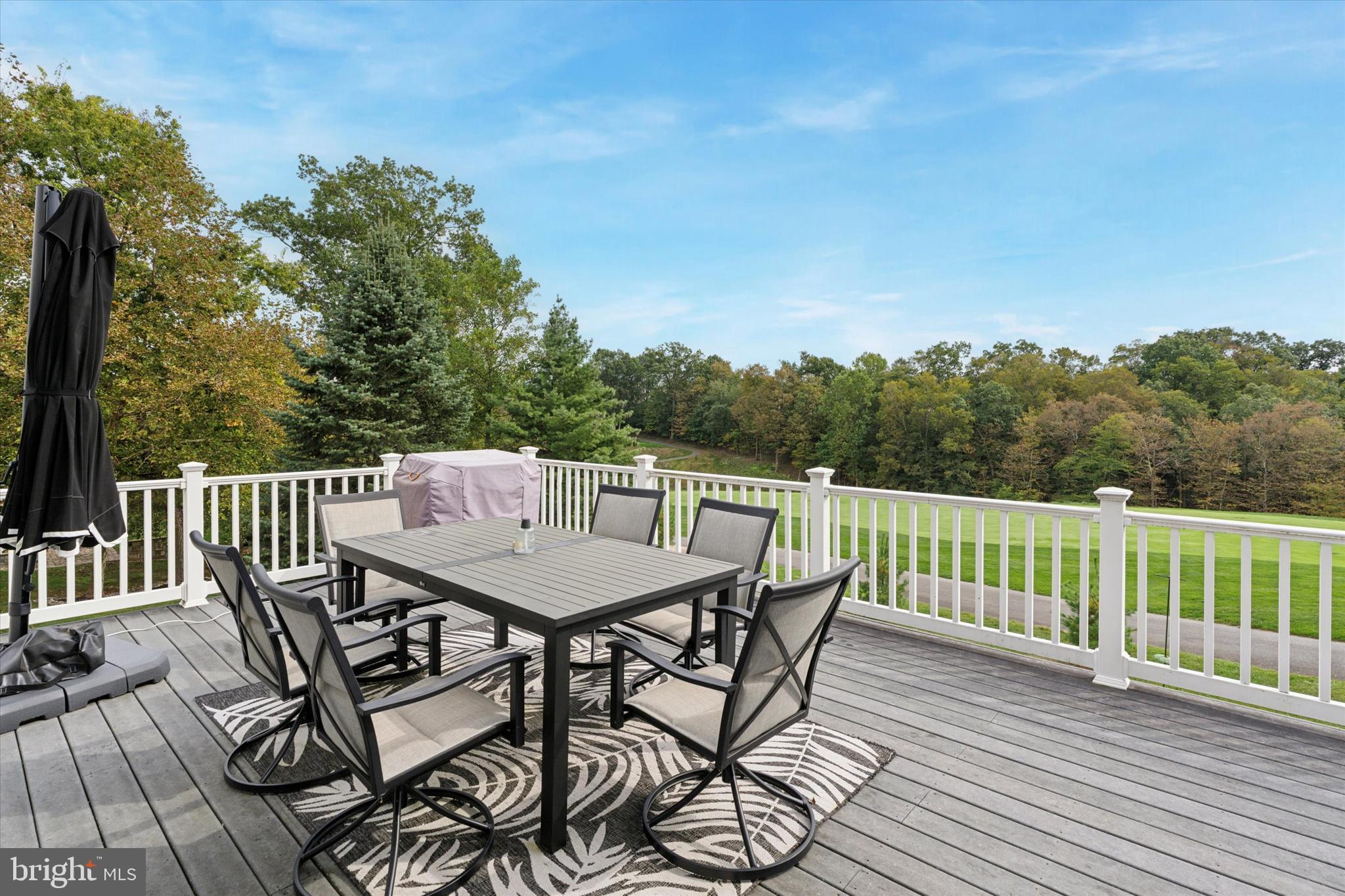 RIVERCREST - Residential