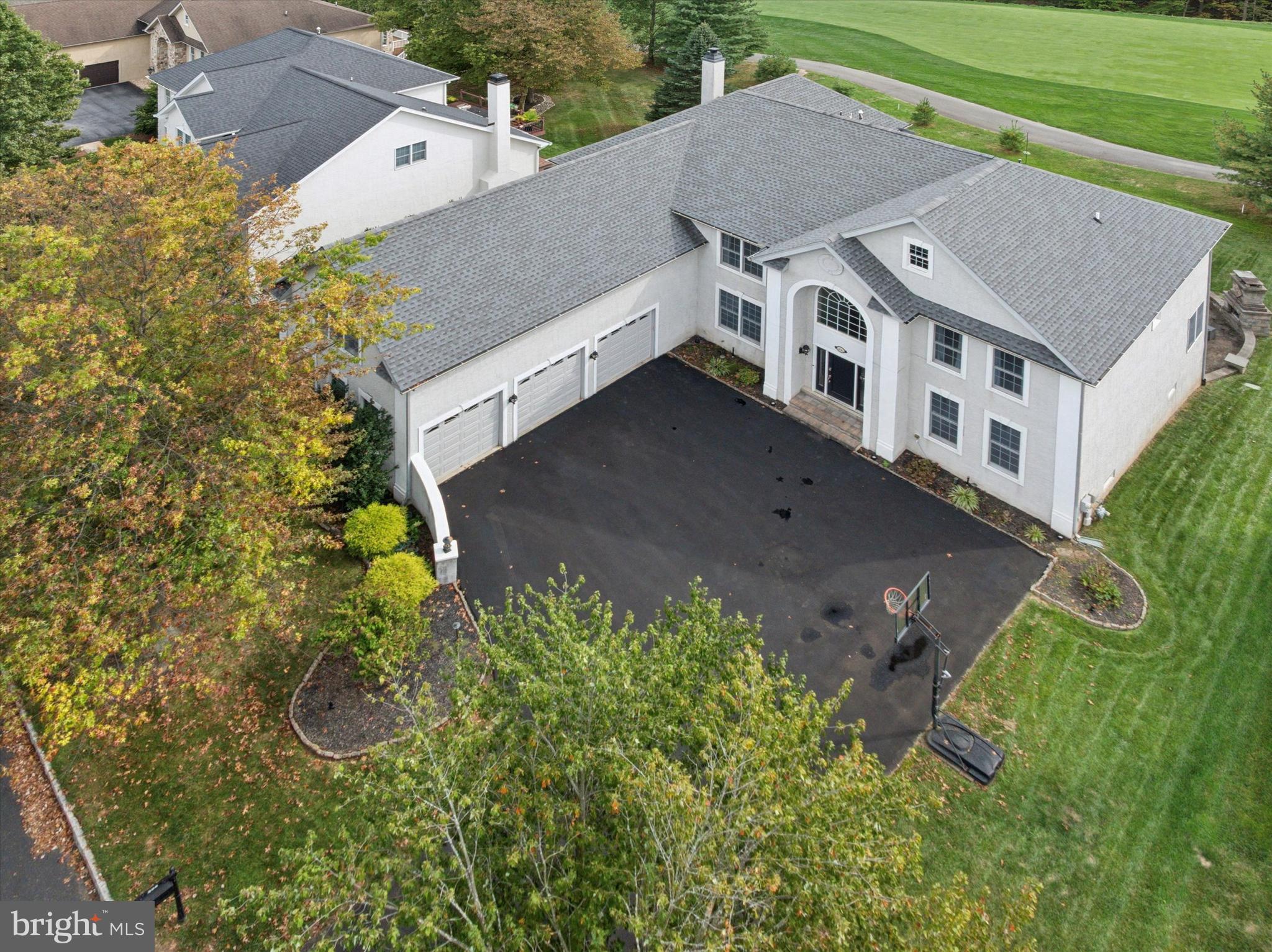 RIVERCREST - Residential