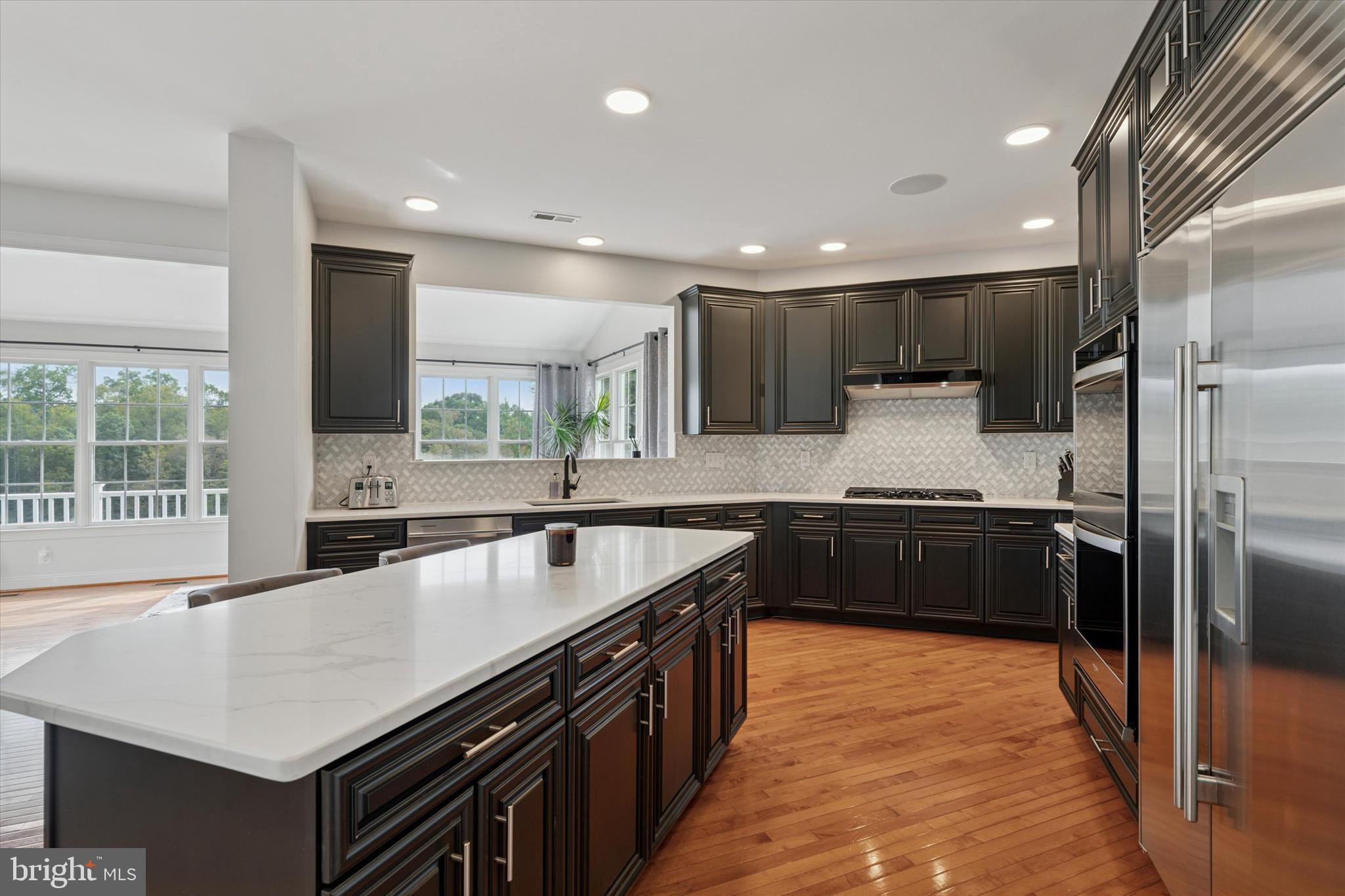 RIVERCREST - Residential