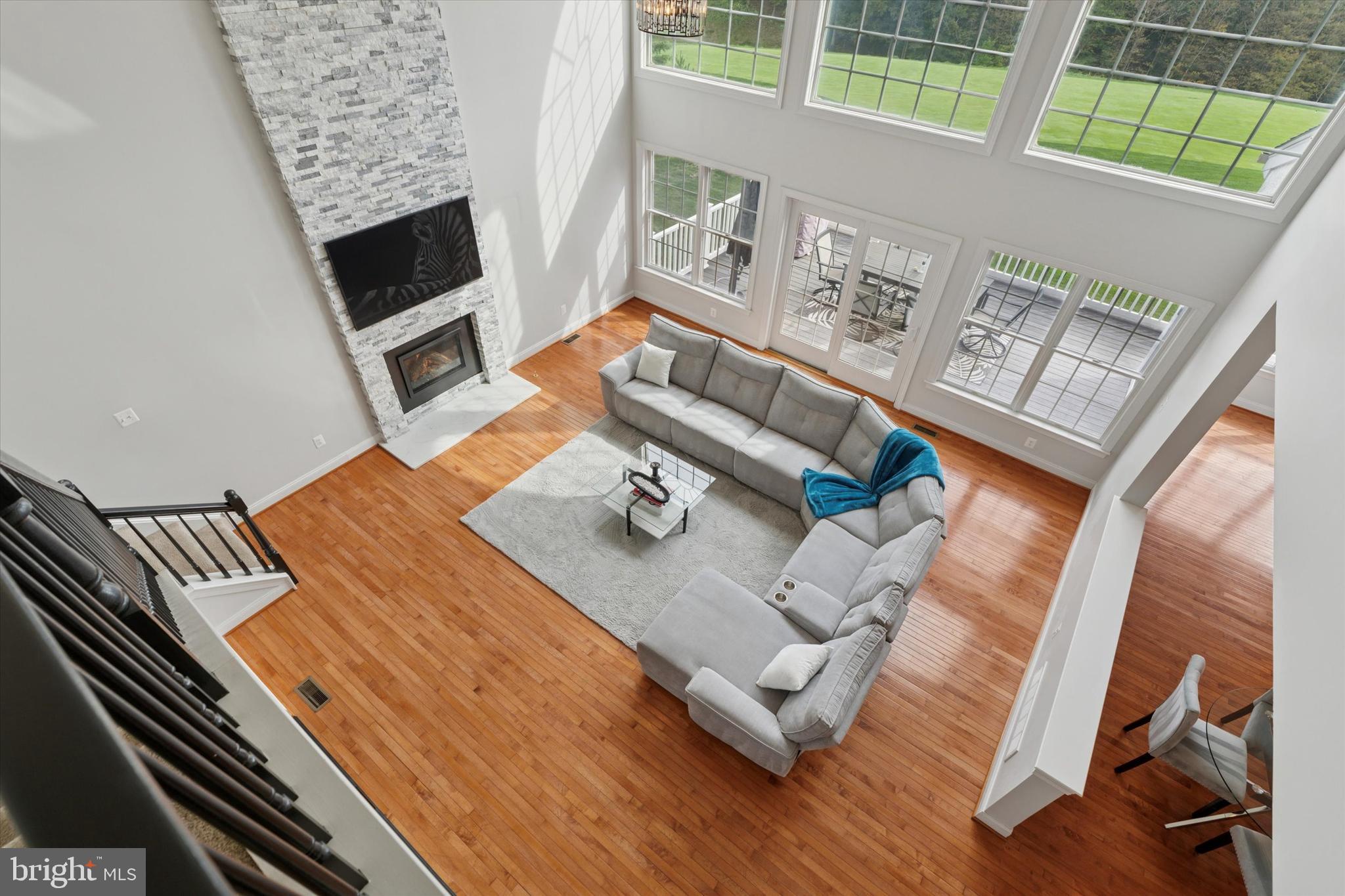 RIVERCREST - Residential