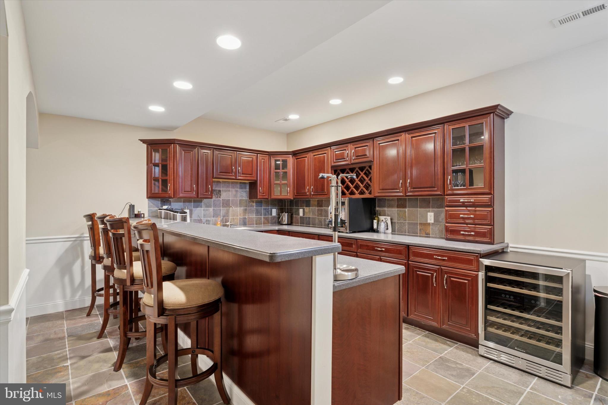 RIVERCREST - Residential