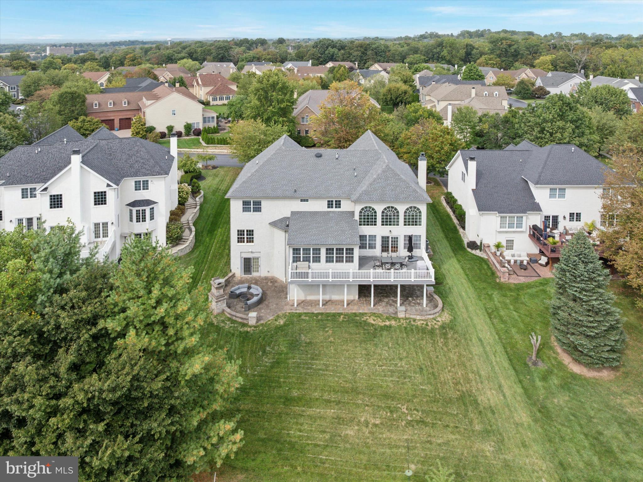 RIVERCREST - Residential