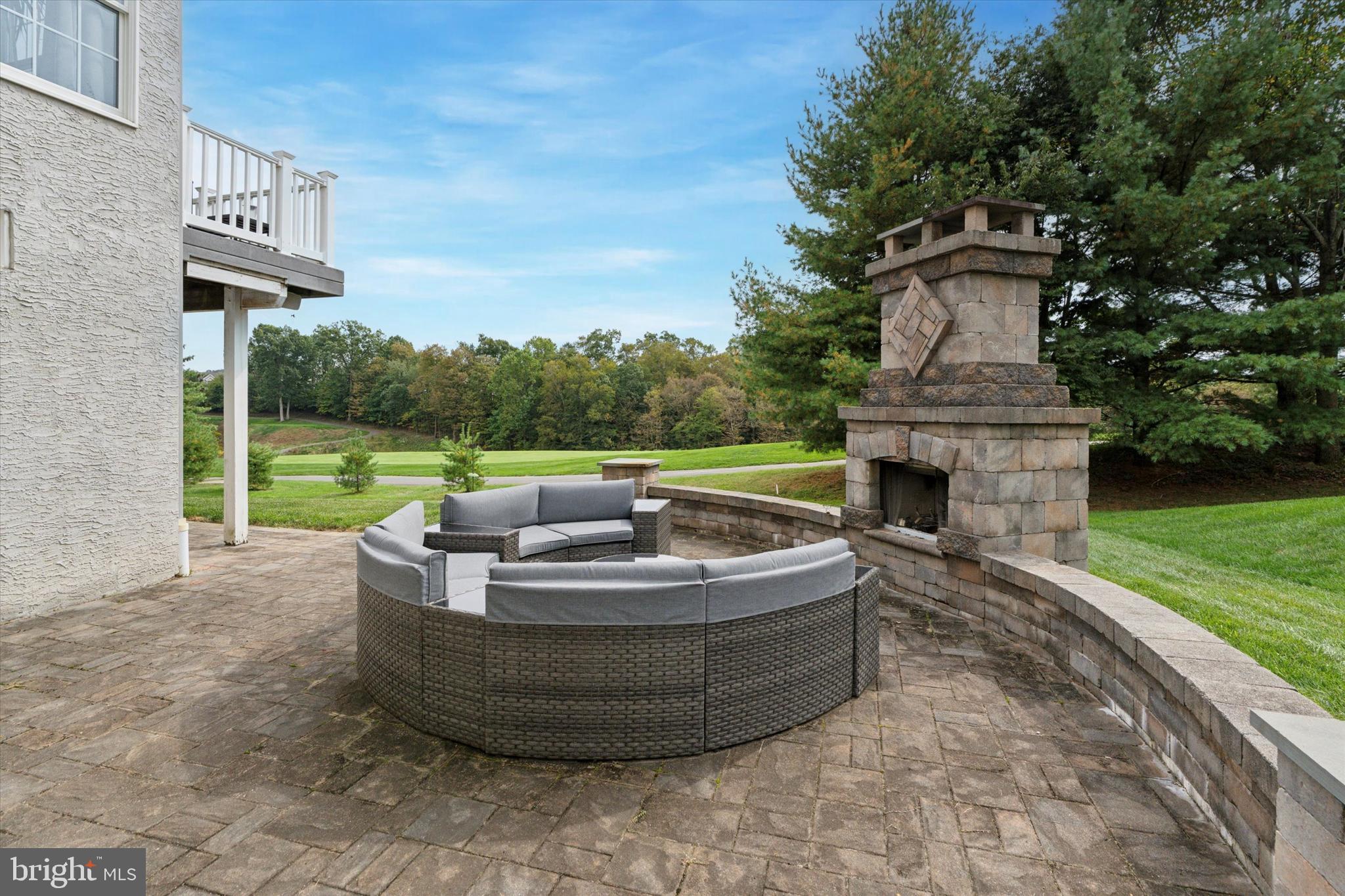 RIVERCREST - Residential