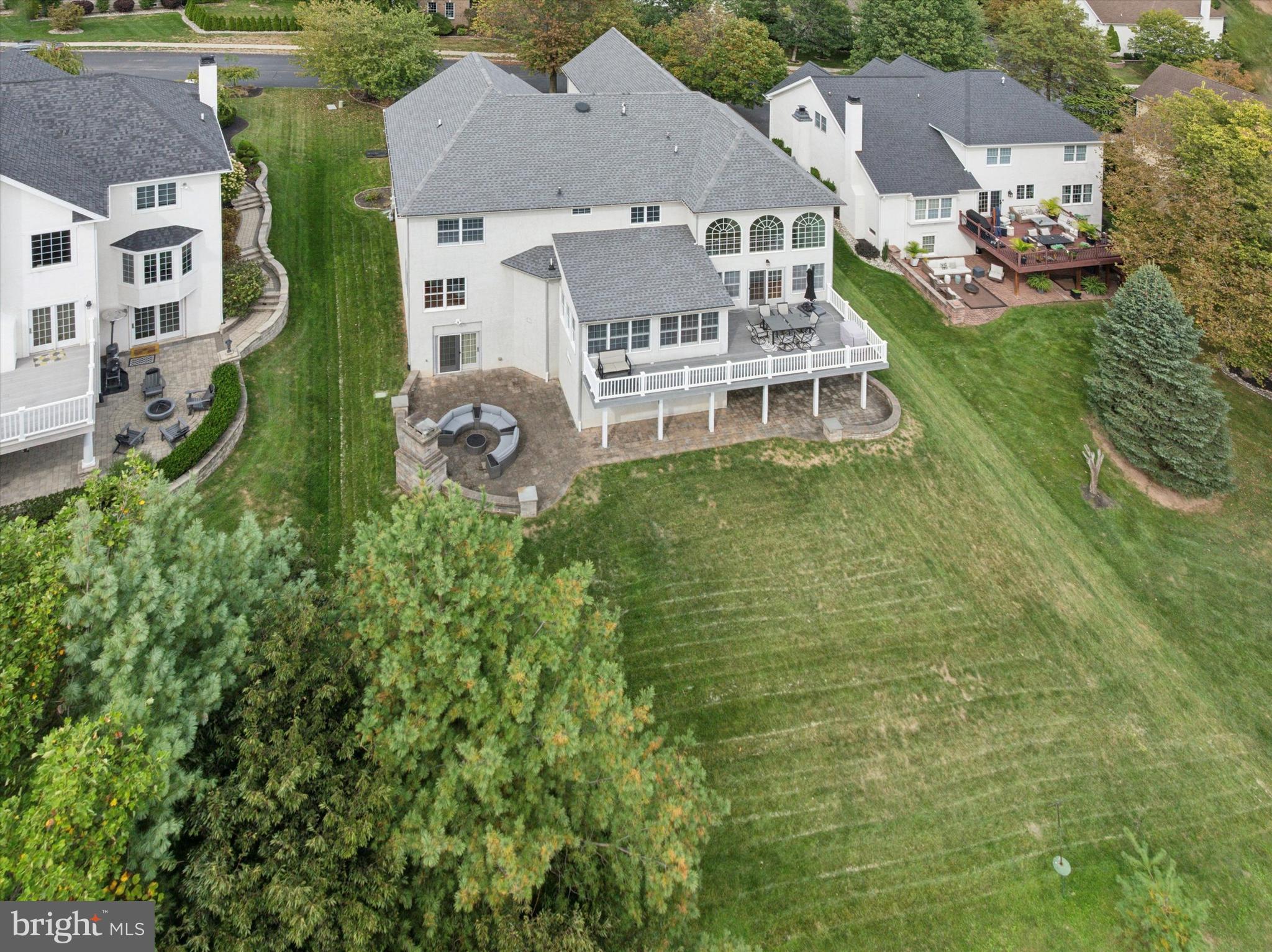 RIVERCREST - Residential