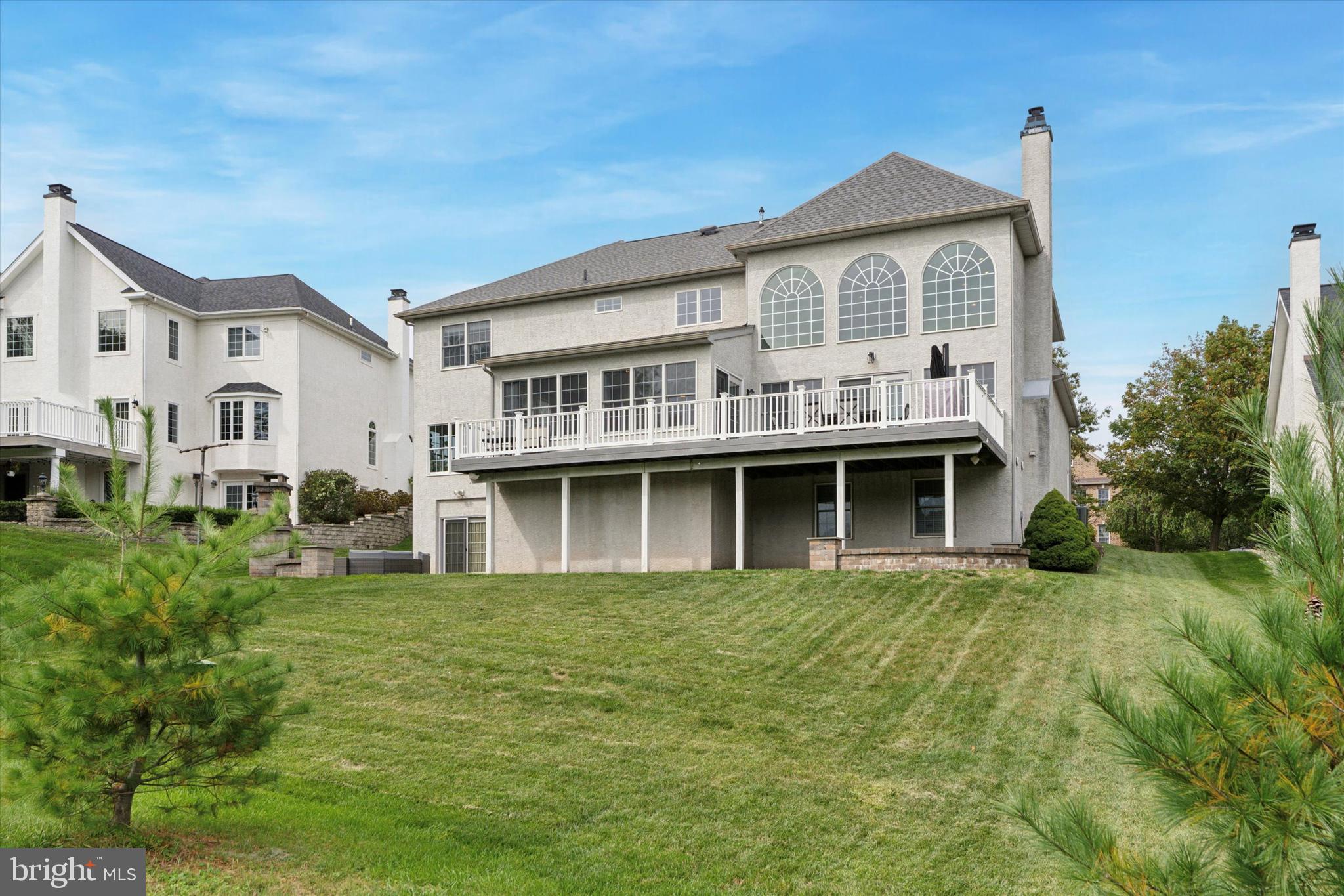 RIVERCREST - Residential