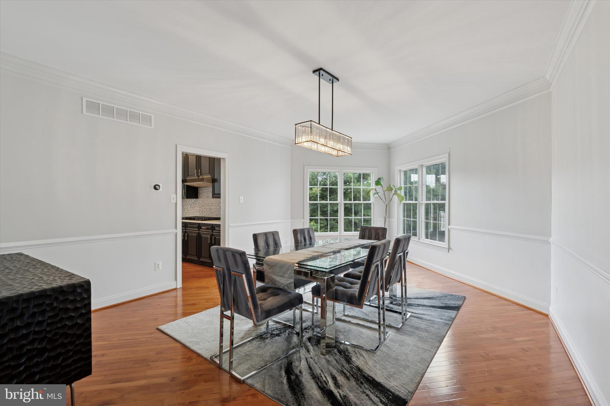 RIVERCREST - Residential