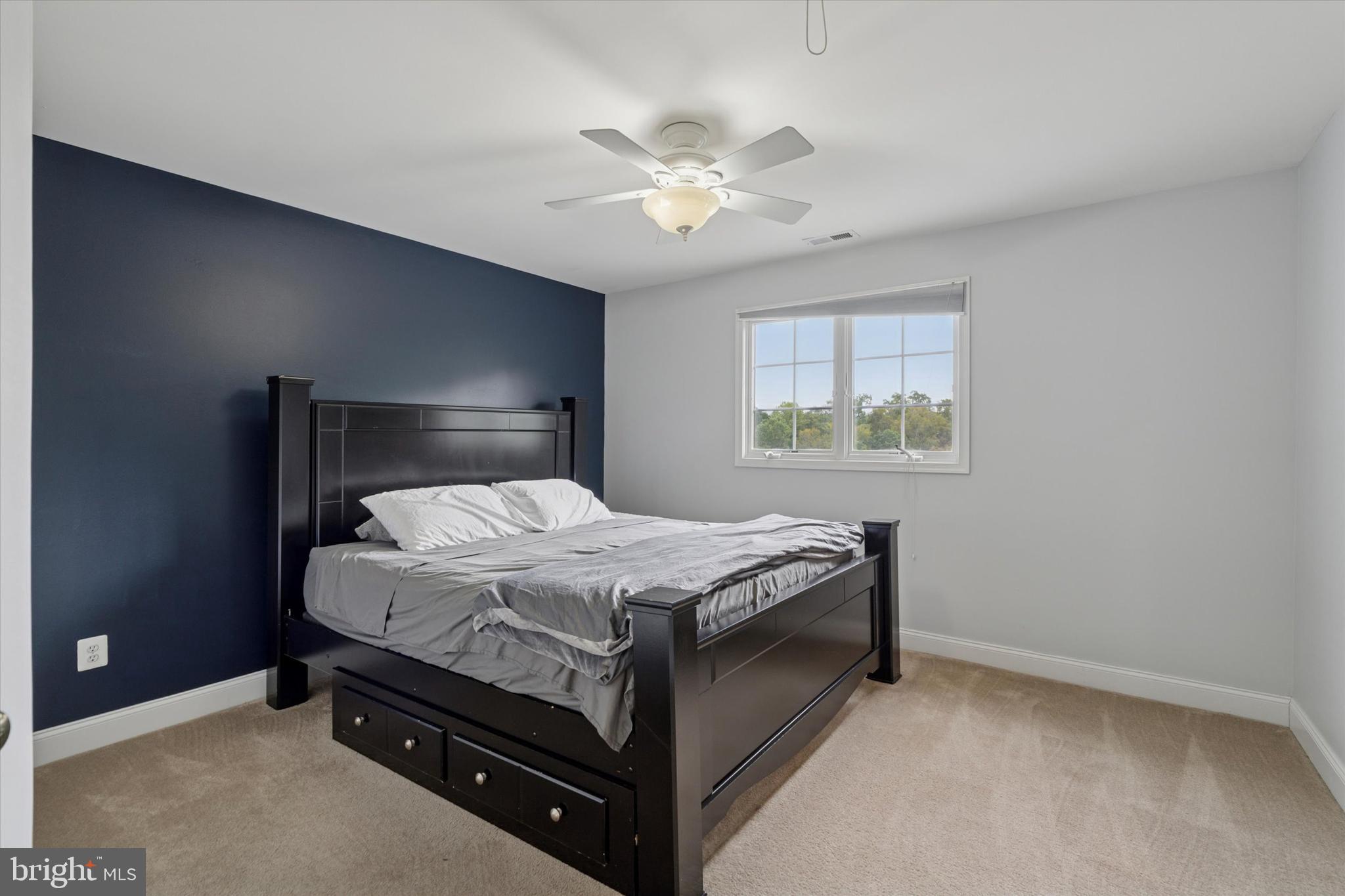 RIVERCREST - Residential