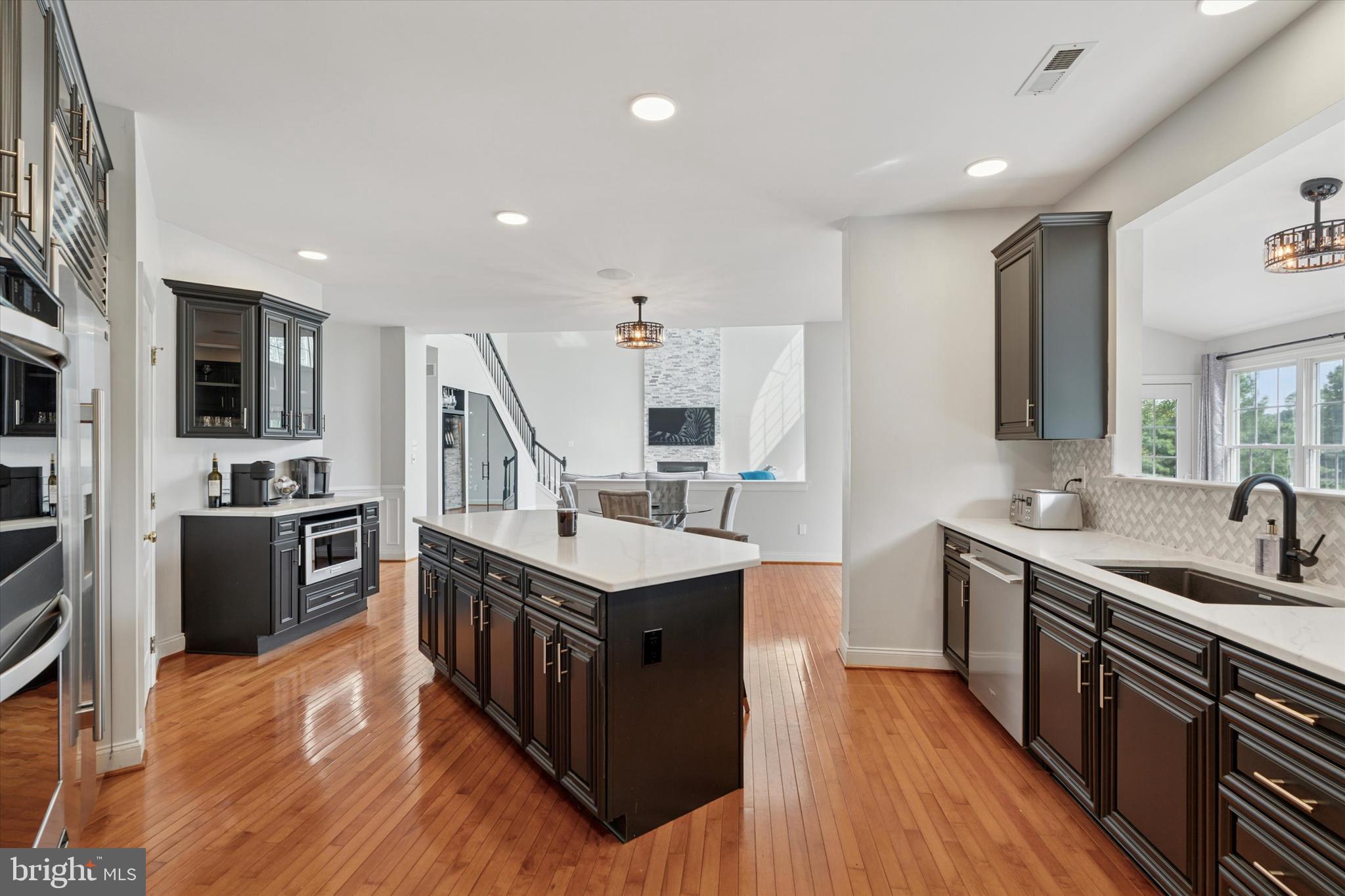 RIVERCREST - Residential