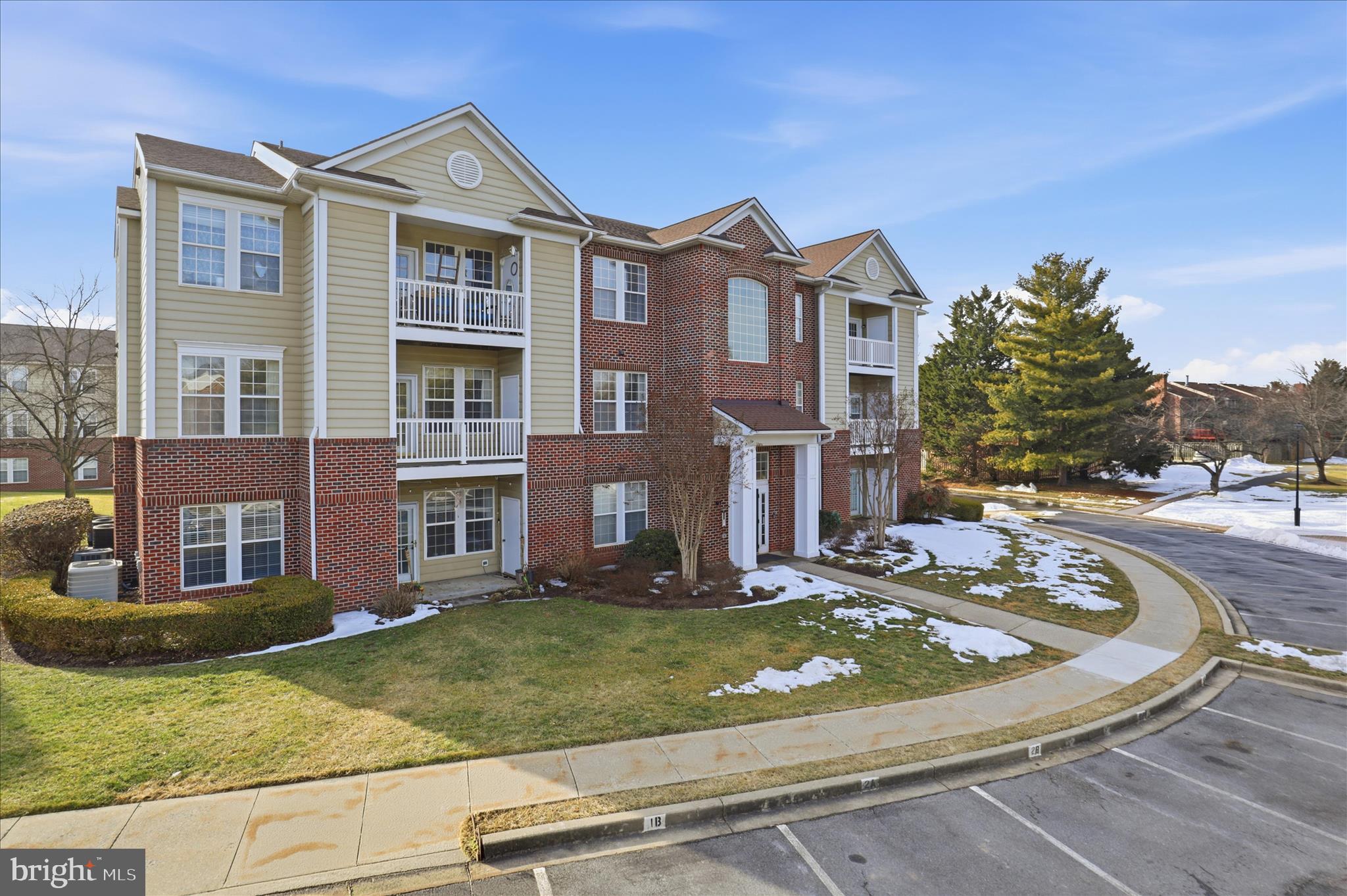 WATERSIDE - Residential